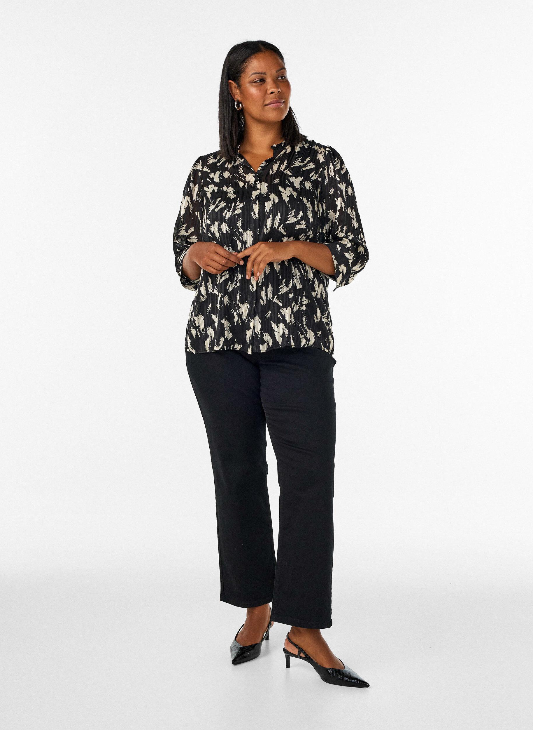 ZizziGemusterte Bluse mit Stehkragen und 3/4-&Auml;rmeln, Schwarz, Model image number 1