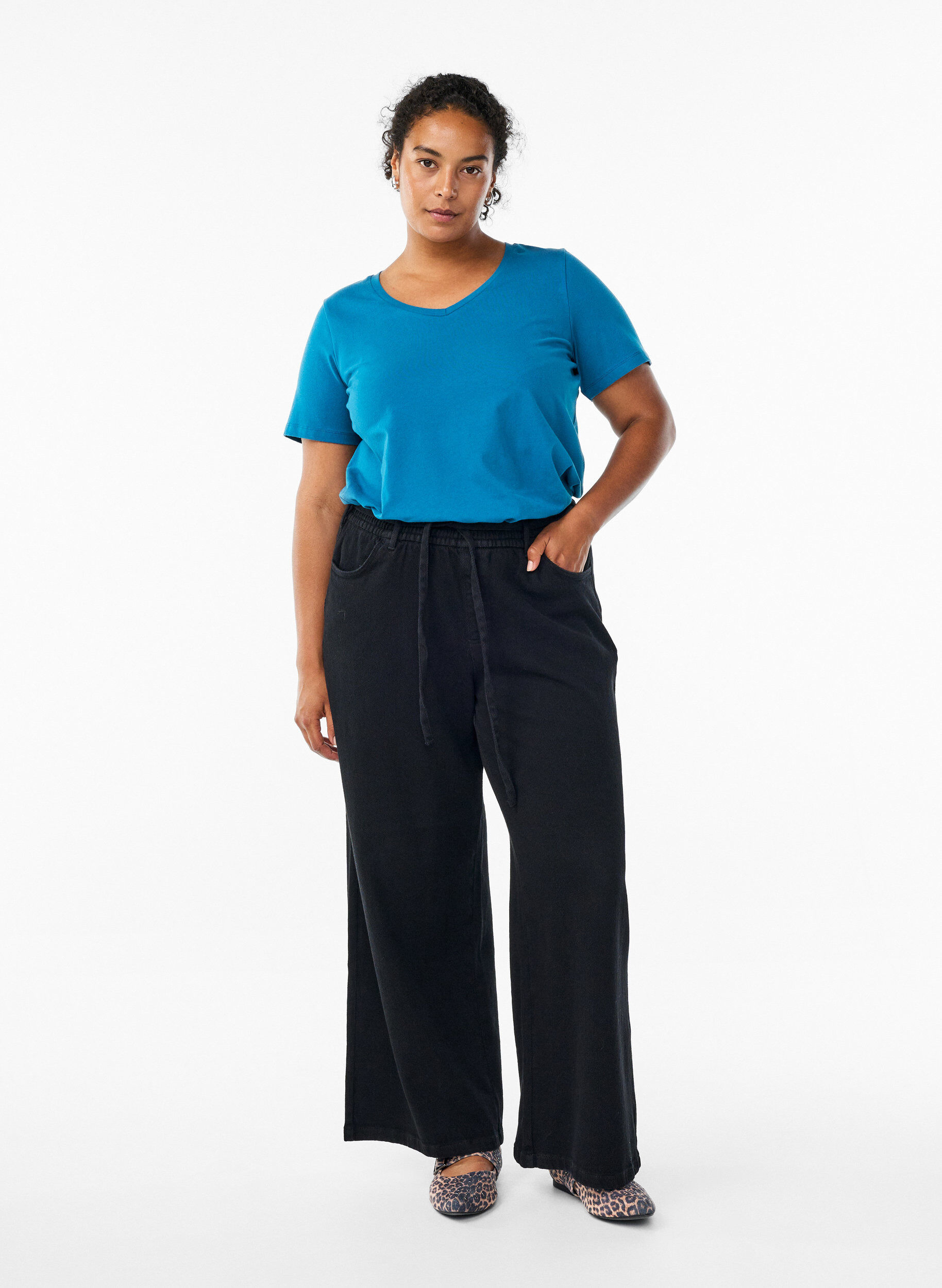 Zizzi Einfarbiges basic T-Shirt aus Baumwolle, Petrol, Model image number 1