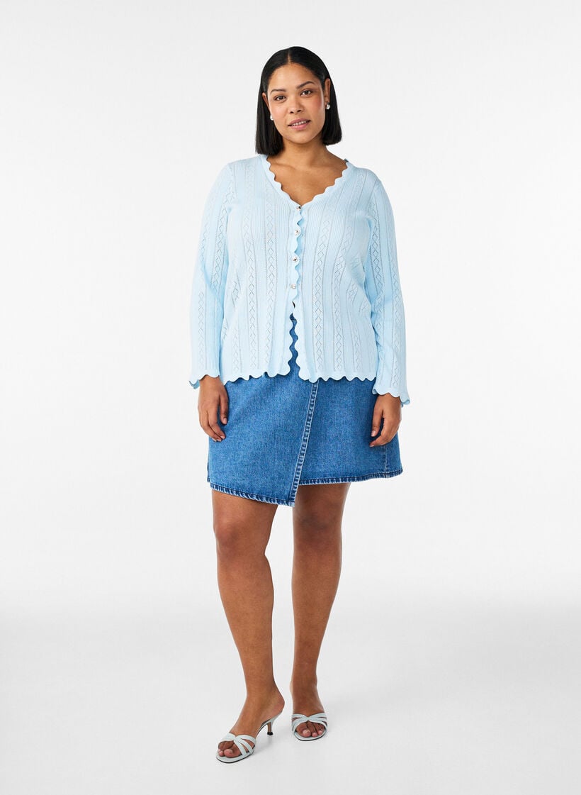 Strickjacke mit Lochstickerei und gewellten Kanten, Blau, Model image number 1