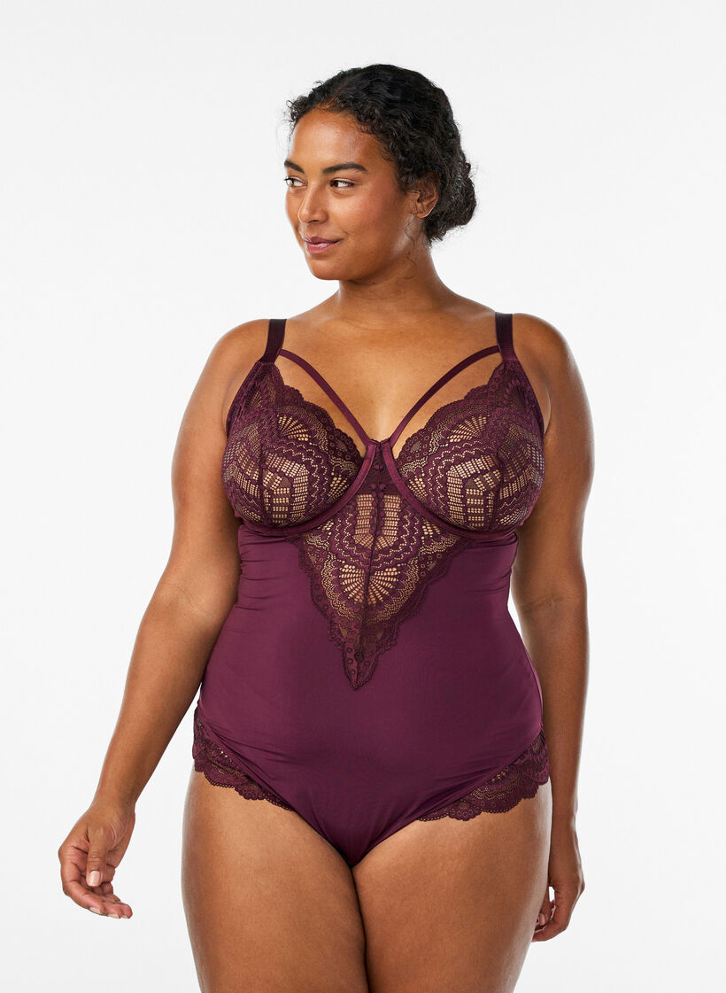 B&uuml;gel-Spitzenbody mit Tr&auml;gerdetails, Rot, Model image number 0