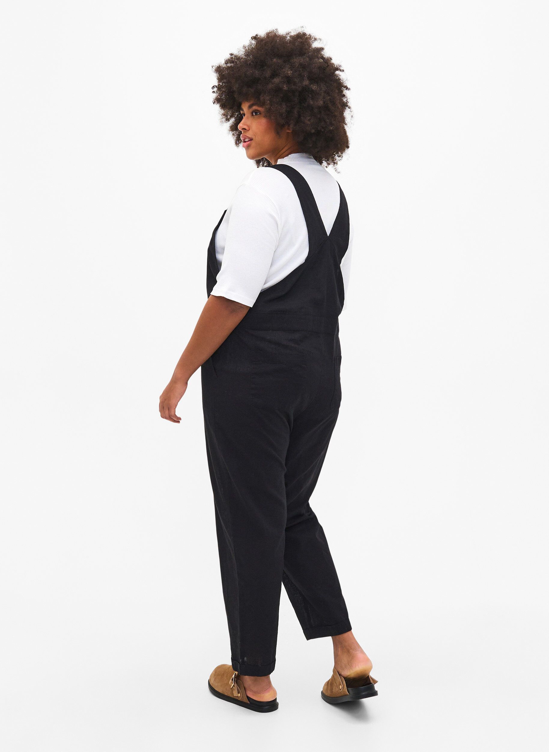 Zizzi Latzhose aus Leinenmischung, Black, Model image number 1