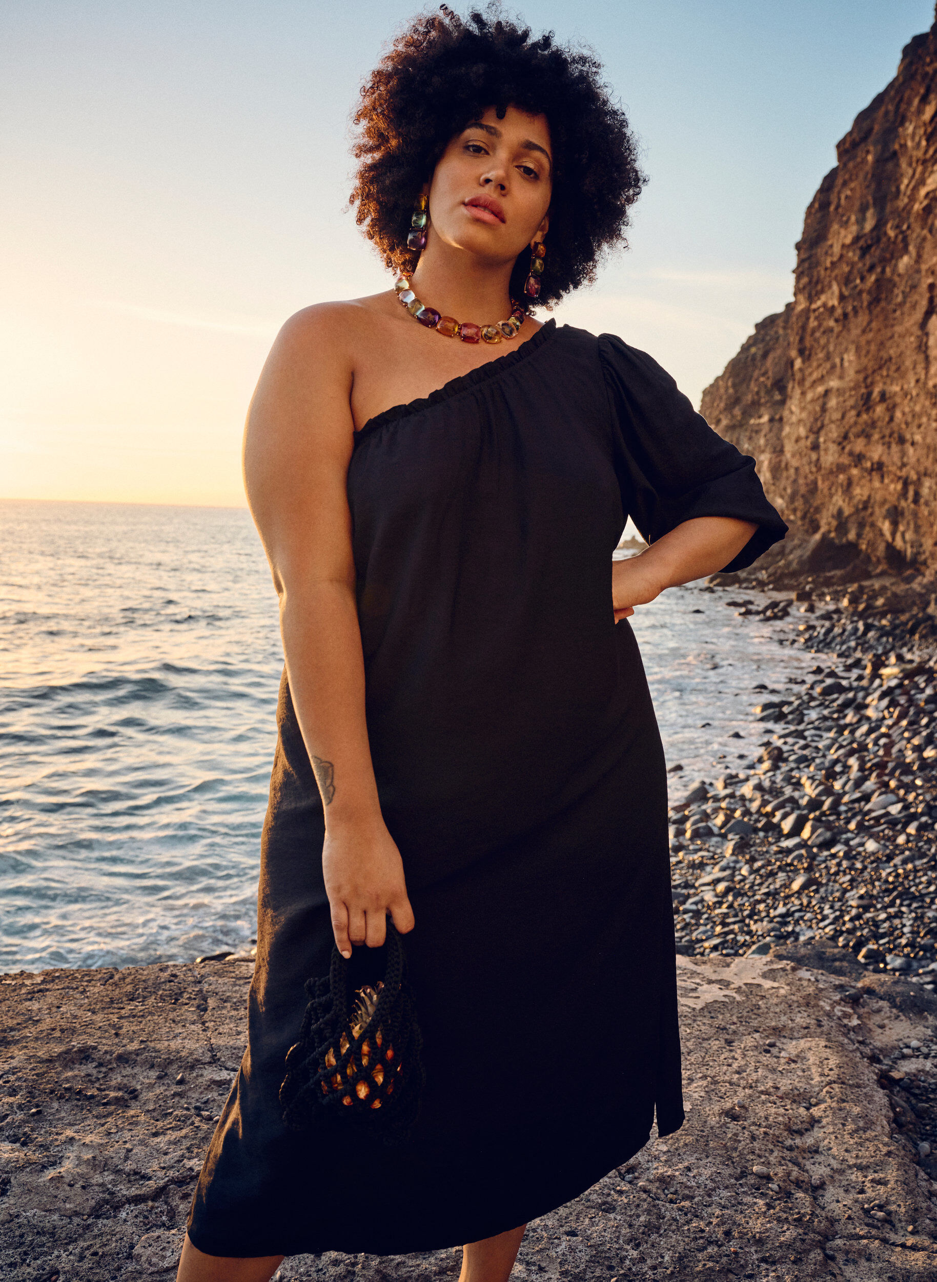 Zizzi One-Shoulder-Kleid aus Viskose, Schwarz, Image image number 0