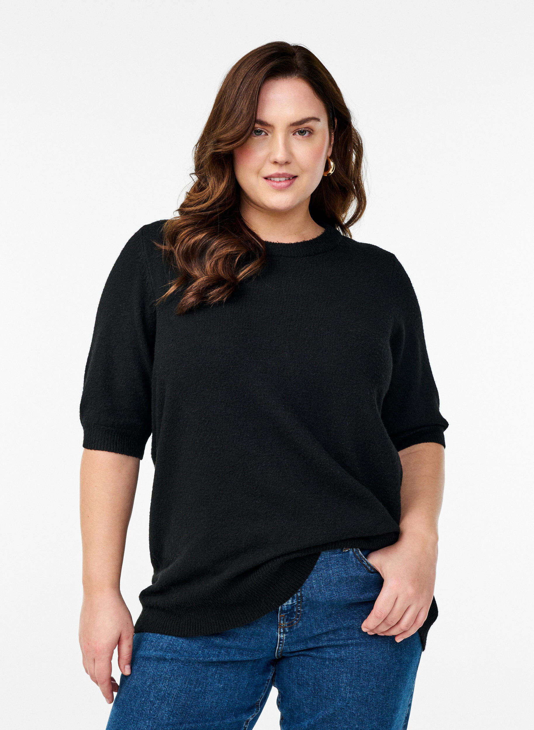 Zizzi Bluse aus Strick mit kurzen &Auml;rmeln, Schwarz, Model image number 0