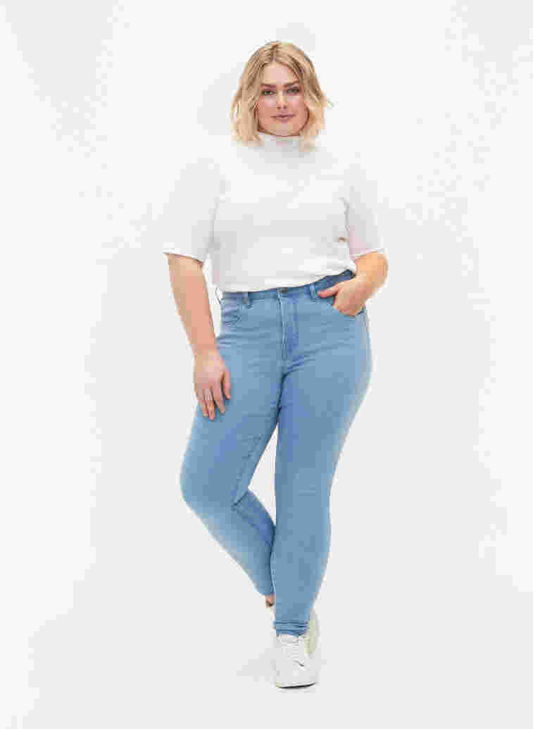 Super Slim Amy Jeans mit hoher Taille, Ex Lt Blue, Model image number 0