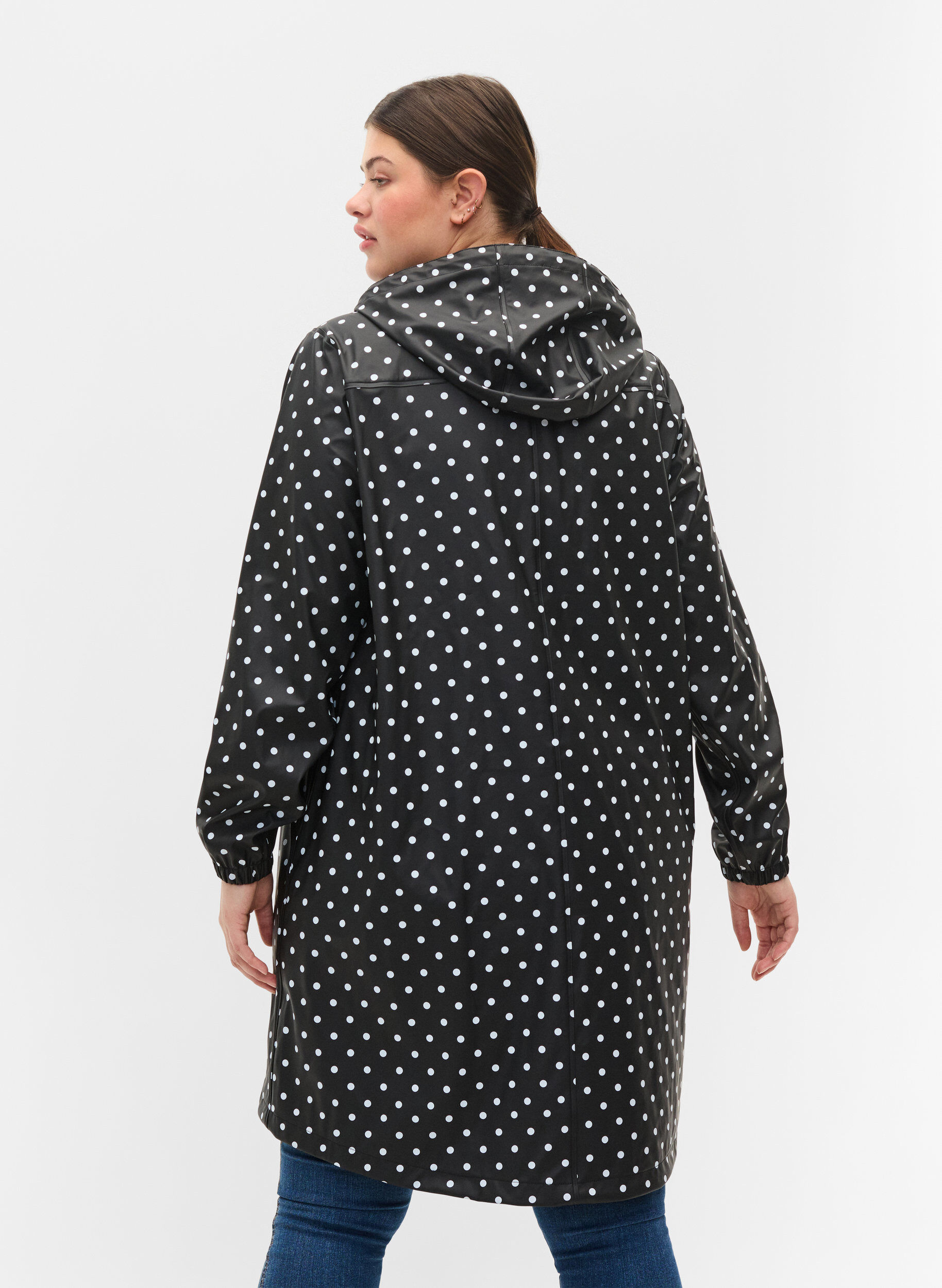 Zizzi Regenjacke mit Punktmuster und Kapuze, Black W/White Dot, Model image number 1