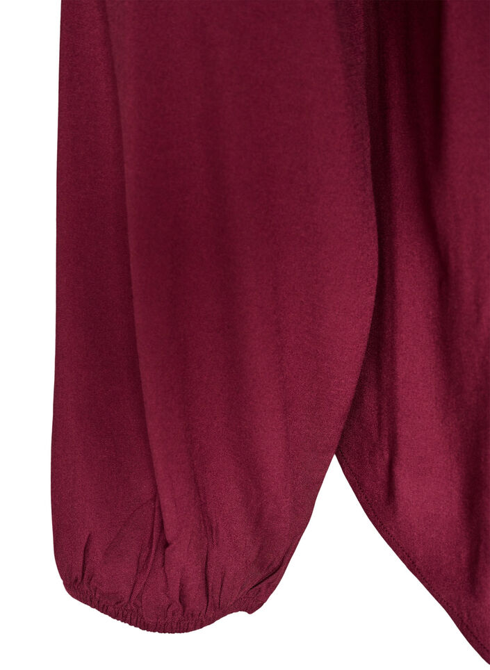 Bluse aus Viskose mit V-Ausschnitt und abgerundetem Saum, Rot, Packshot image number 3