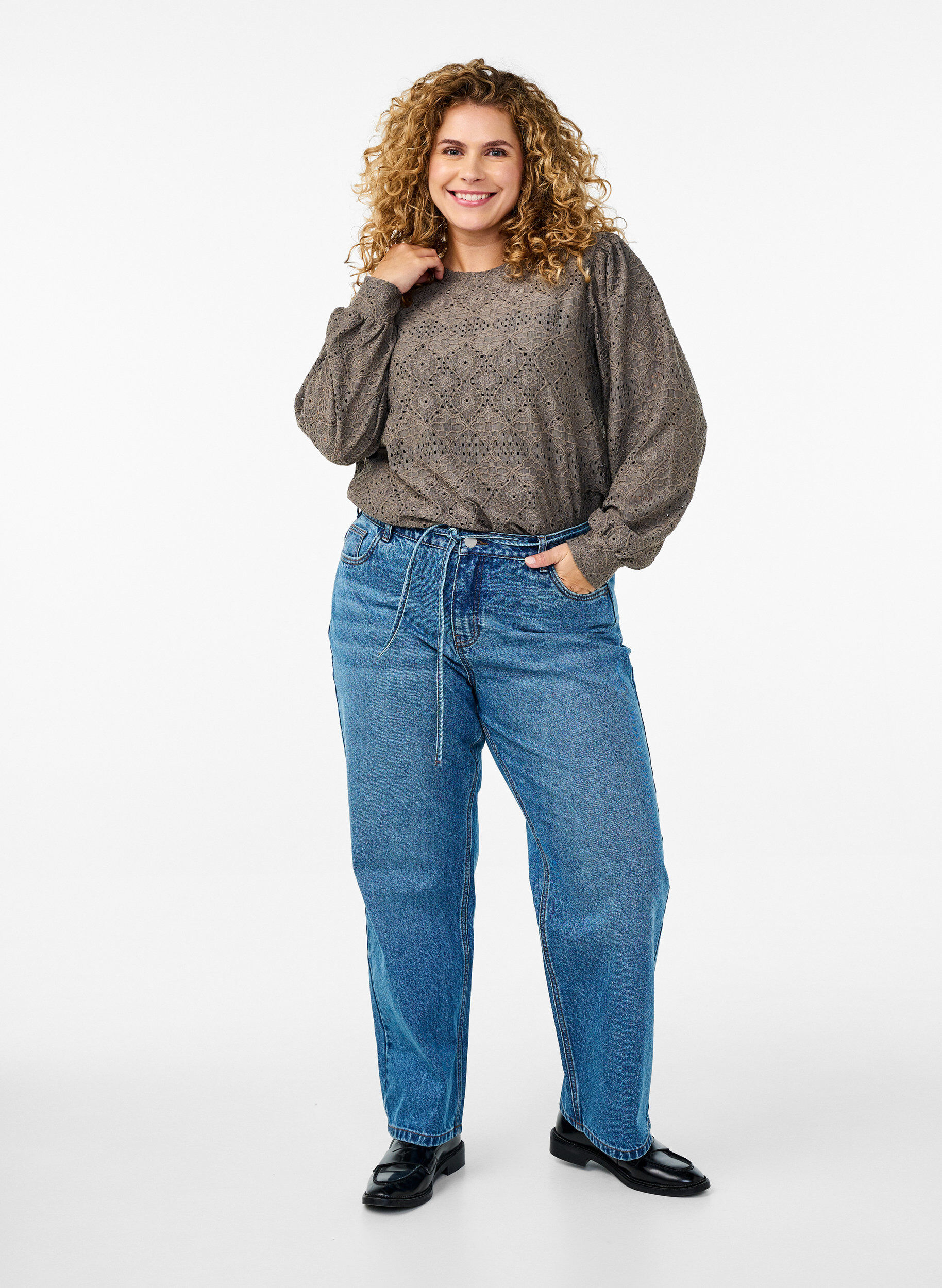 Zizzi Lang&auml;rmlige Bluse mit Lochmuster, Braun, Model image number 1