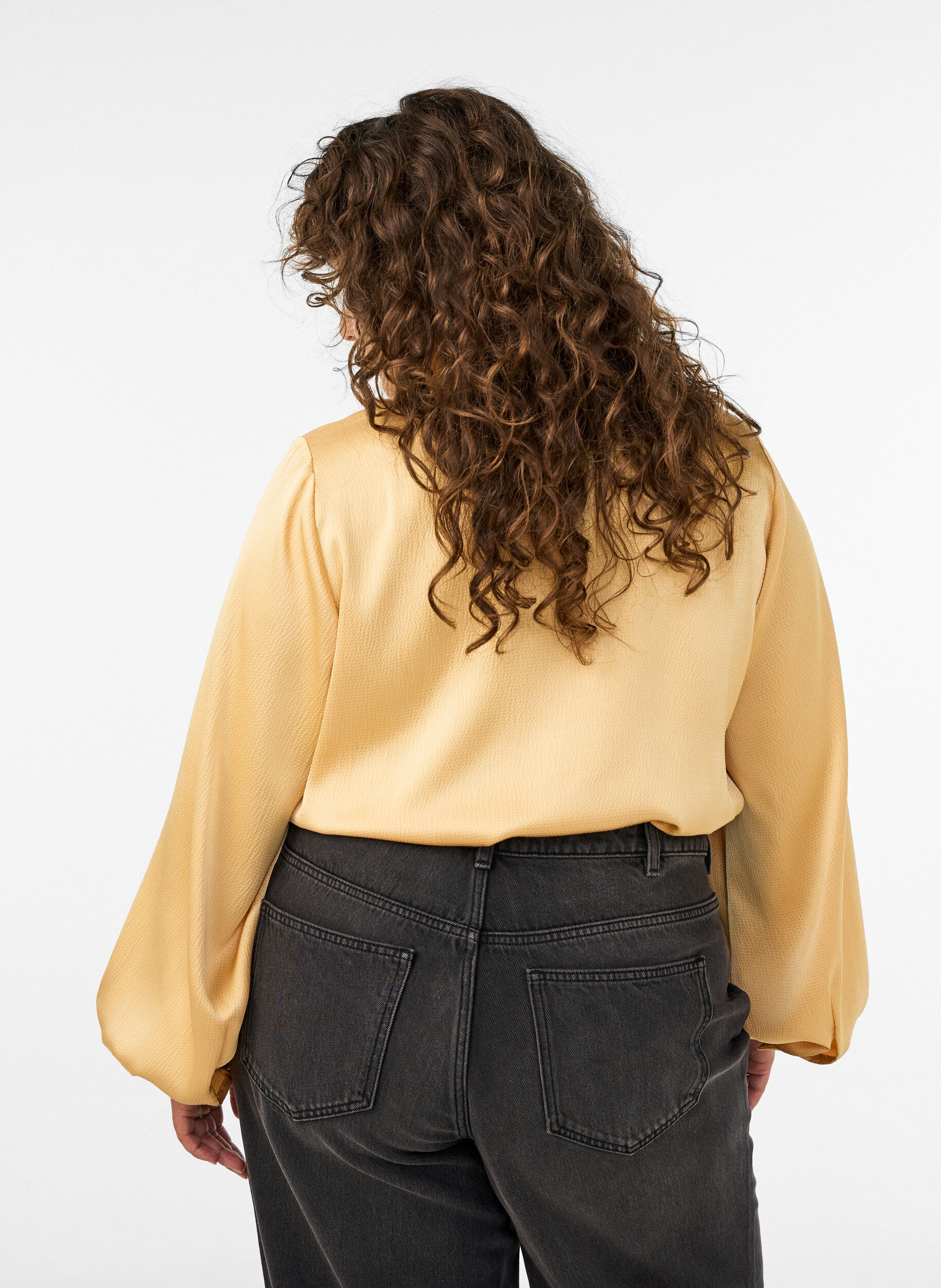 ZizziBluse mit Hemdkragen und V-Ausschnitt, Gelb, Model image number 2