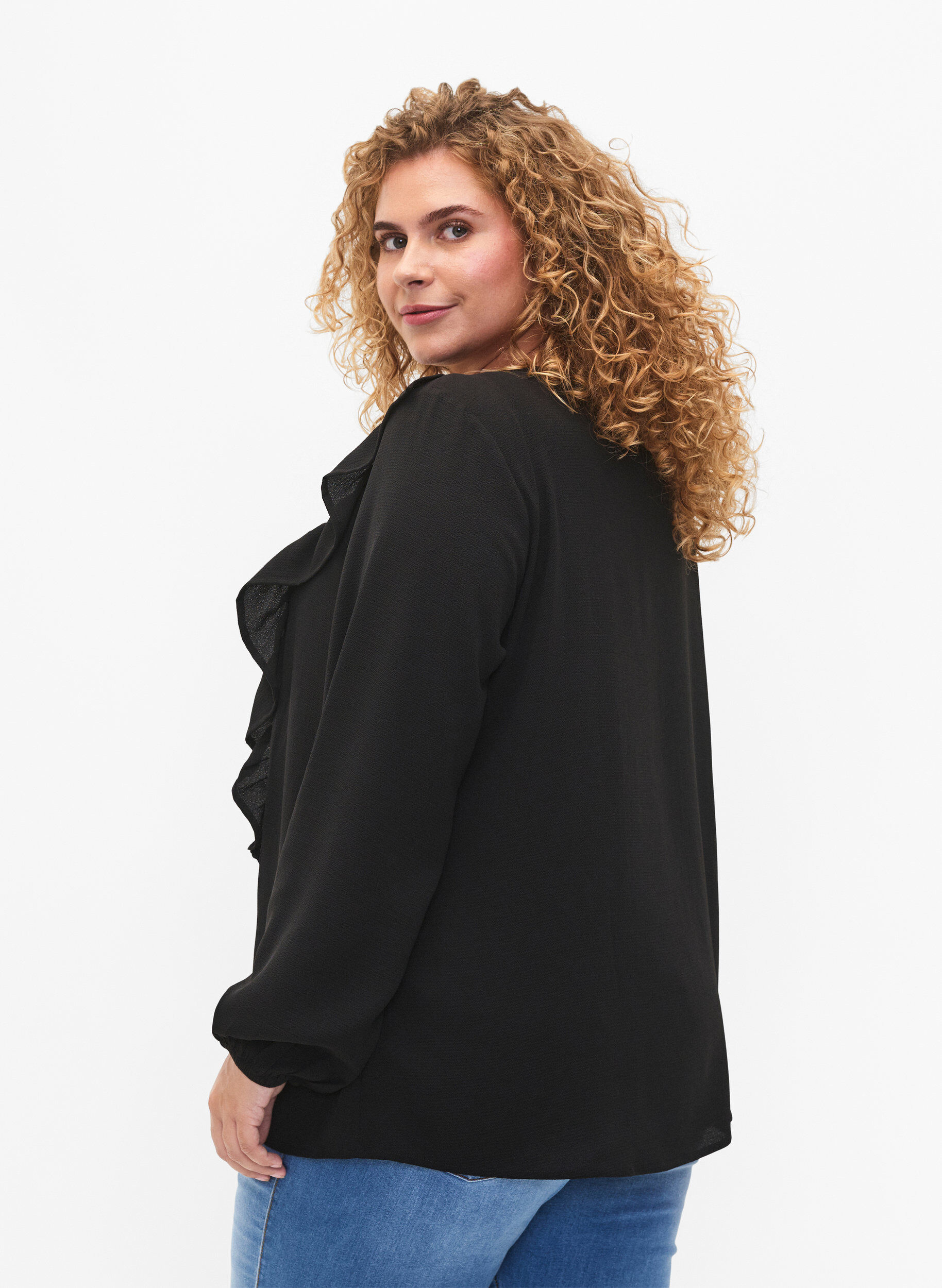 Zizzi Lang&auml;rmelige Bluse mit R&uuml;schen, Black, Model image number 1