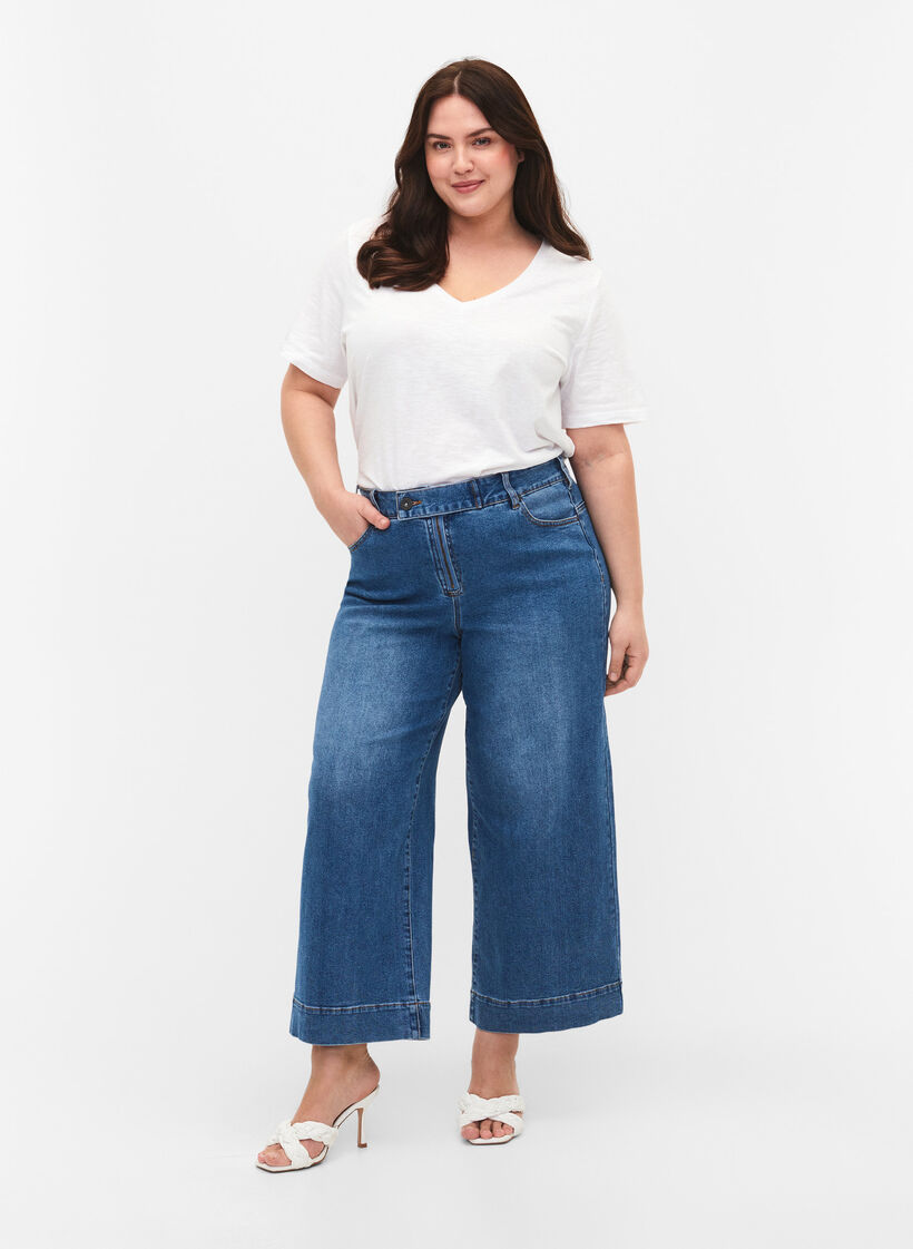 Kurz&auml;rmeliges Basic T-Shirt mit V-Ausschnitt, Wei&szlig;, Model image number 1