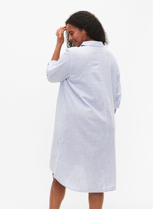 Gestreiftes Kleid aus Baumwolle und Leinen, Blue Stripe, Model image number 1