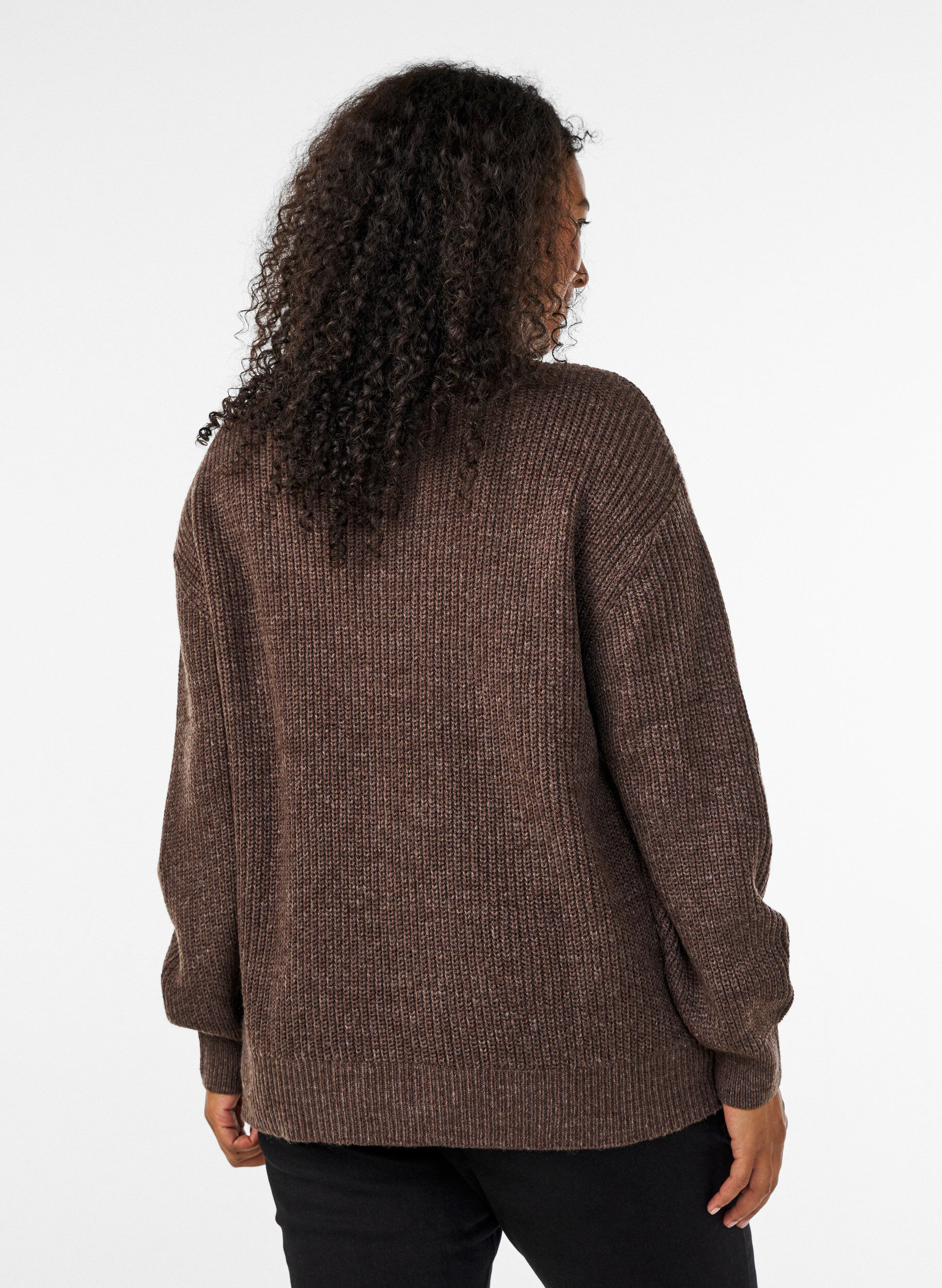 ZizziStrickpullover mit hohem Kragen und Rei&szlig;verschluss, Braun, Model image number 2
