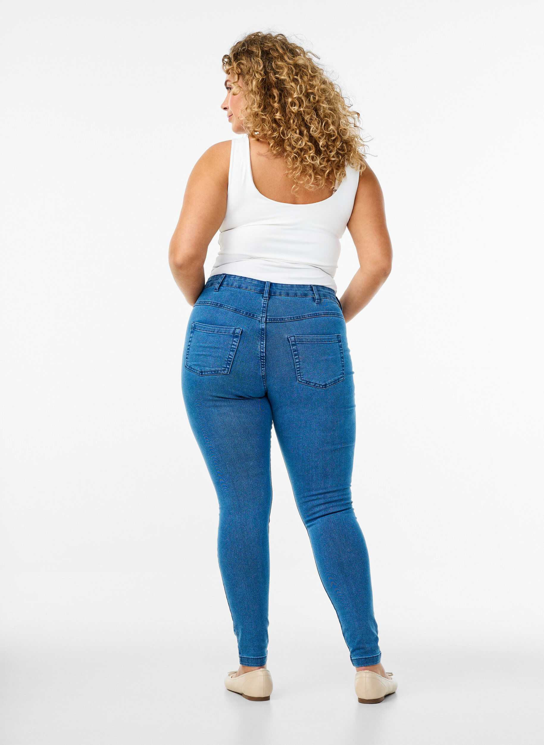 Zizzi Hochtaillierte Super Slim Amy Jeans, Blau, Model image number 1