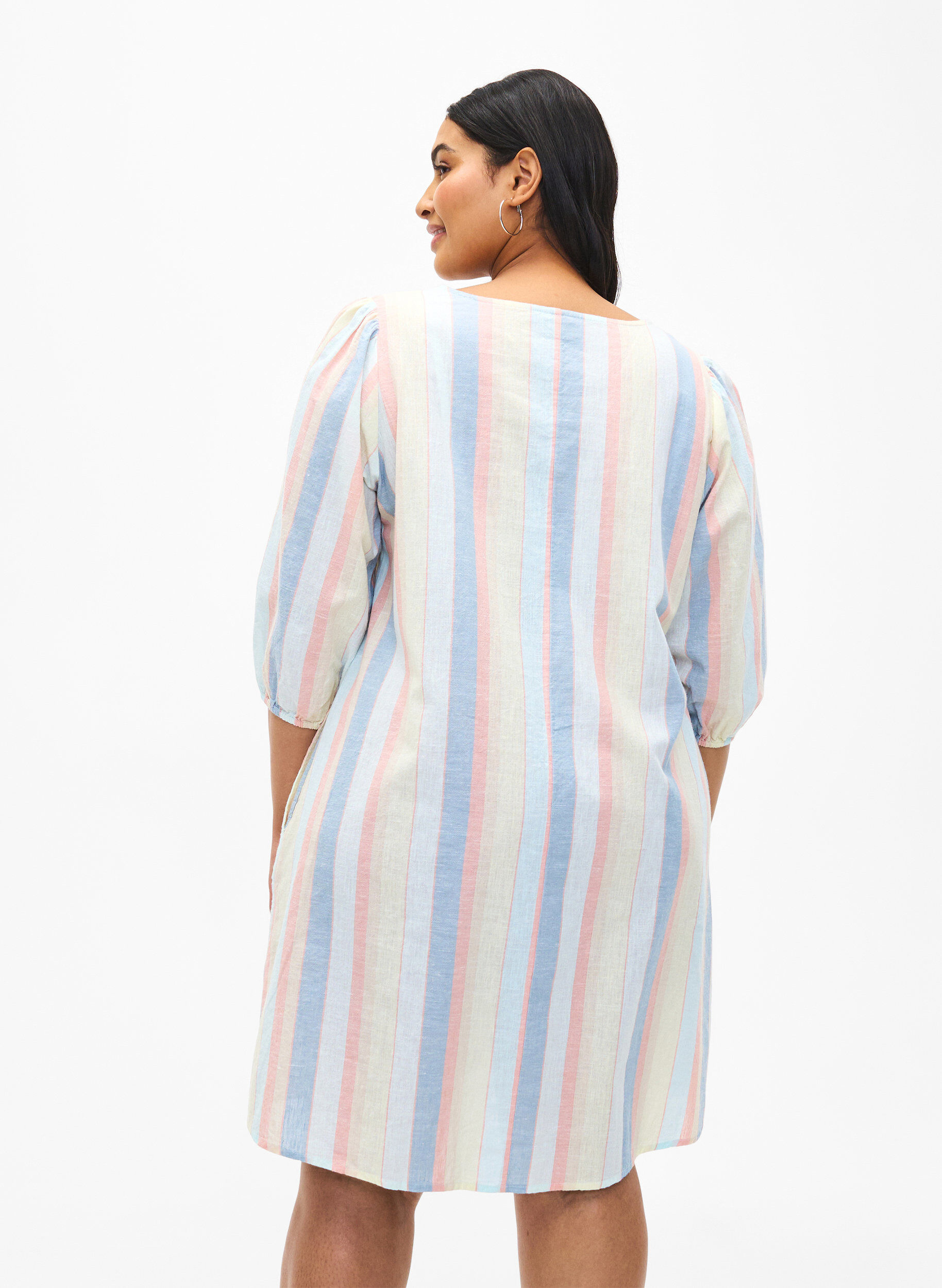 Zizzi Kurzes Kleid aus Baumwollmischung mit Leinen, Multi Color Stripe, Model image number 1