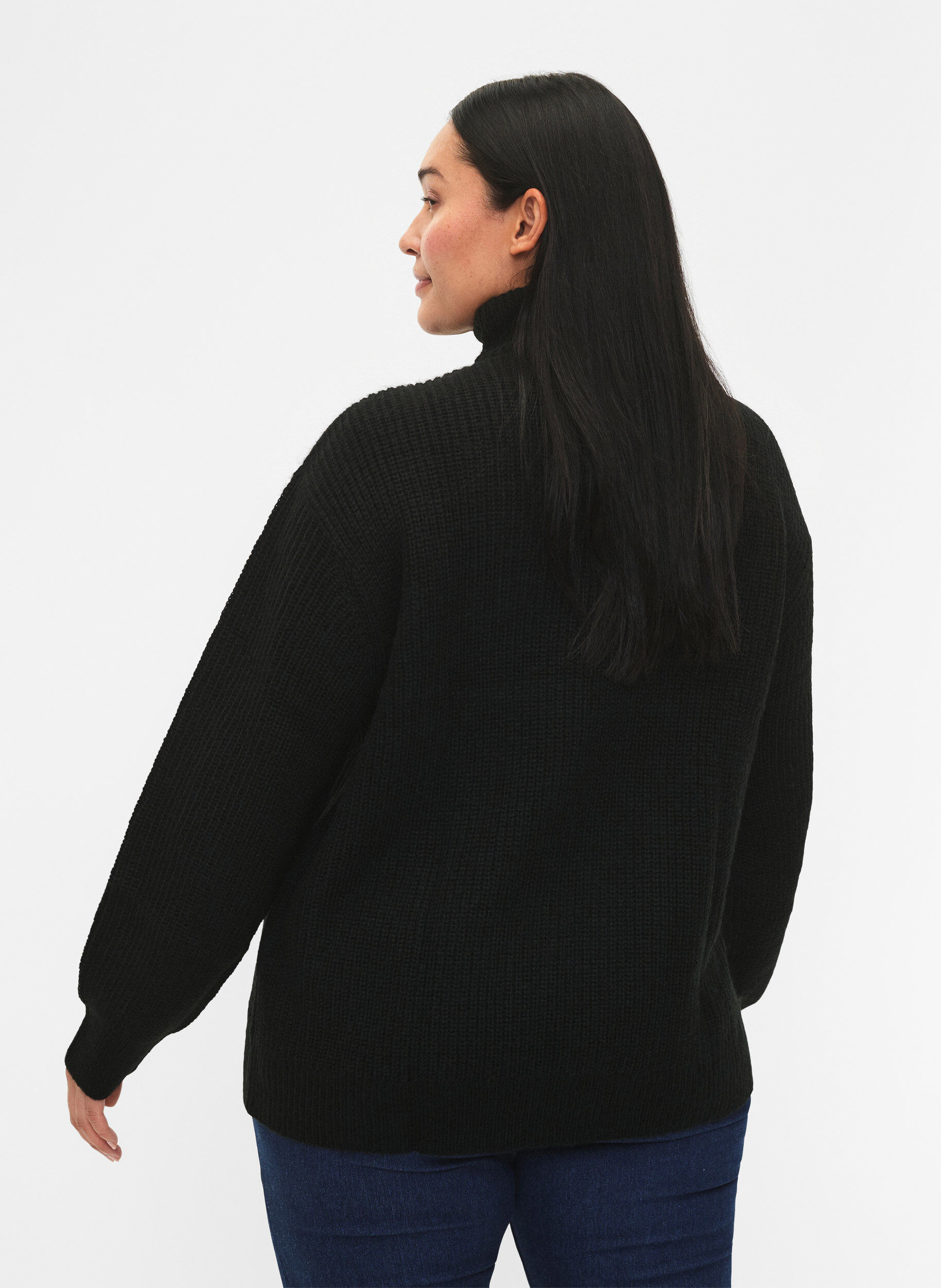 Zizzi FLASH &ndash; Strickpullover mit hohem Kragen und Rei&szlig;verschluss, Schwarz, Model image number 2