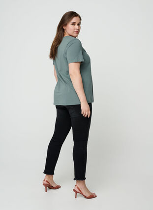 Basic T-Shirt, Balsam Green, Model image number 1