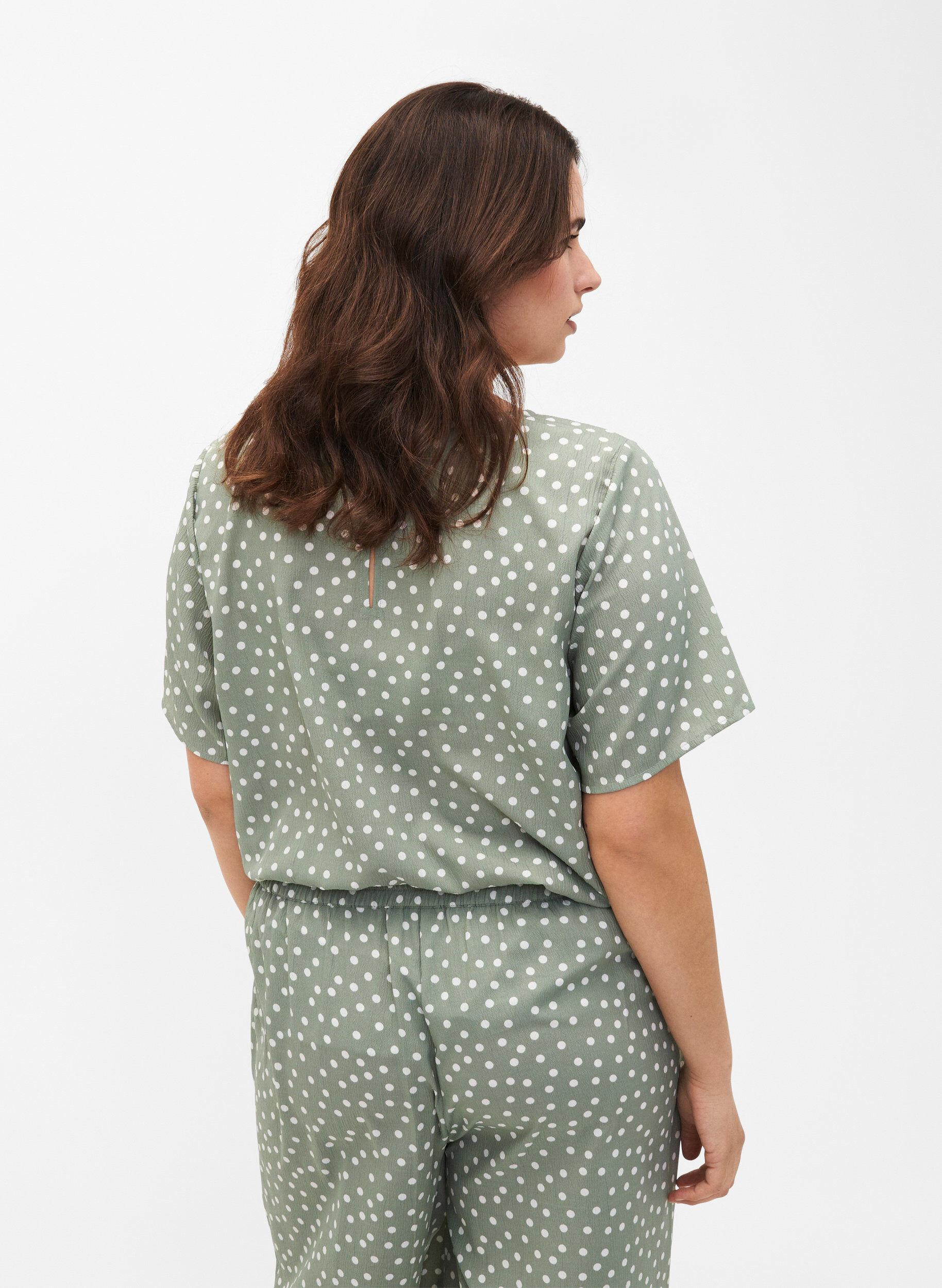 Zizzi FLASH &ndash; Kurz&auml;rmelige Bluse mit Aufdruck, Iceberg Green Dot, Model image number 1