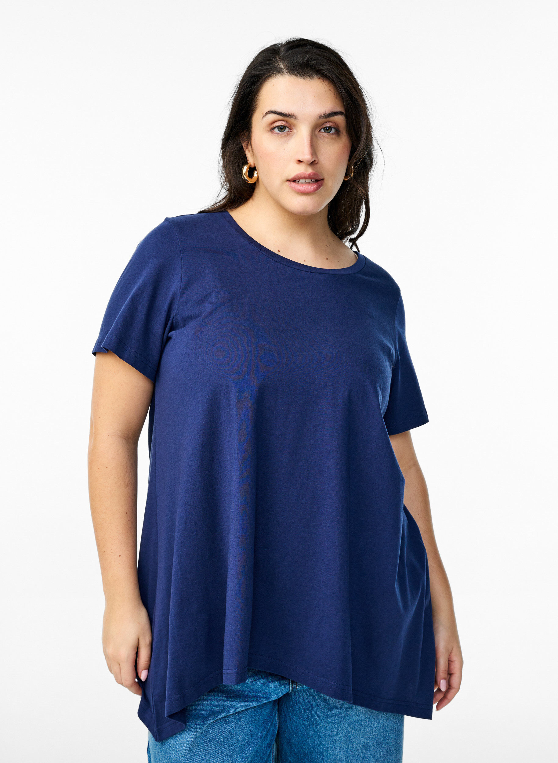 Zizzi T-Shirt mit Rundhalsausschnitt und A-Linie, Blau, Model image number 0