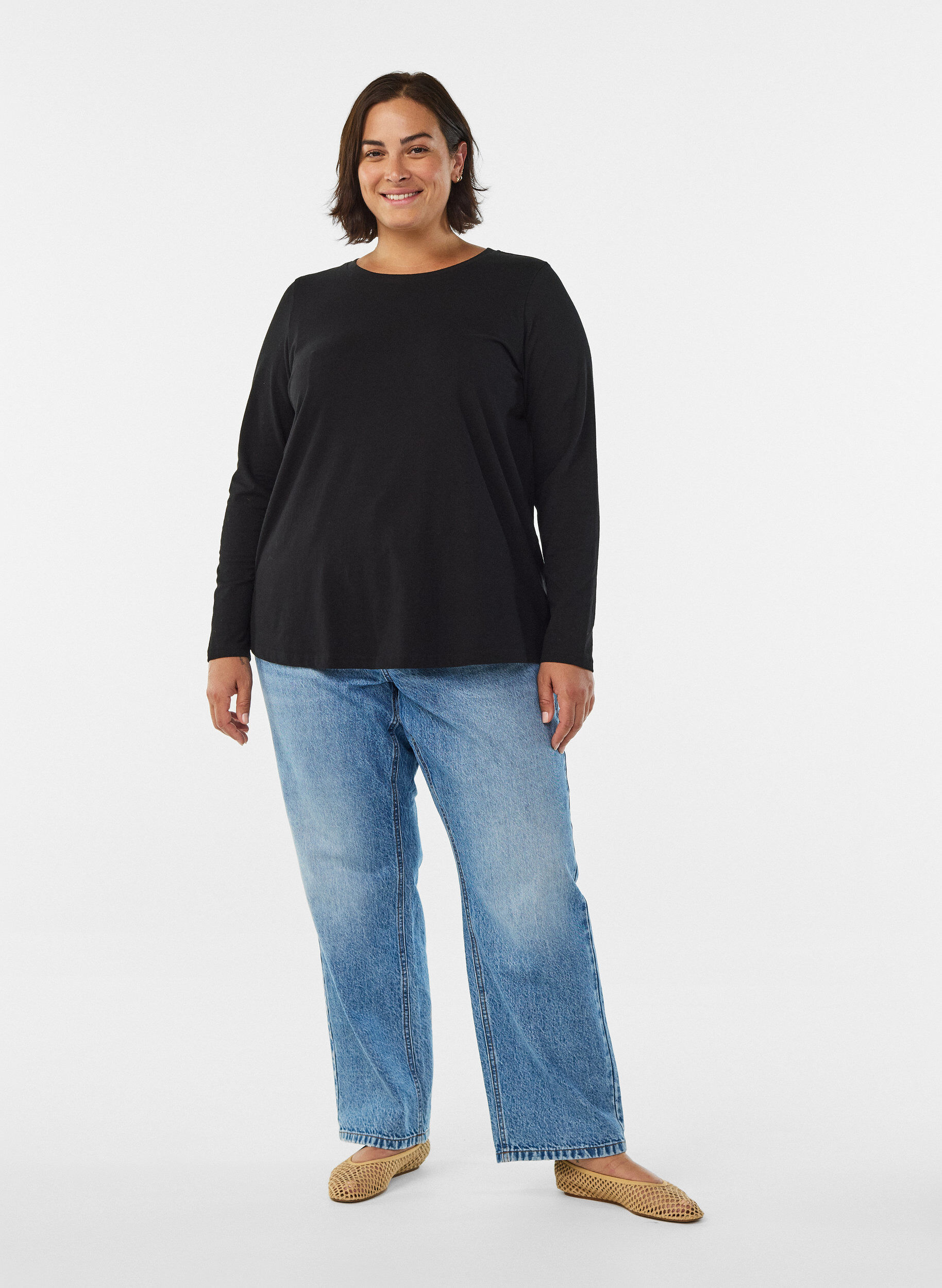 Zizzi Basic Bluse aus Jersey mit langen &Auml;rmeln, Schwarz, Model image number 1