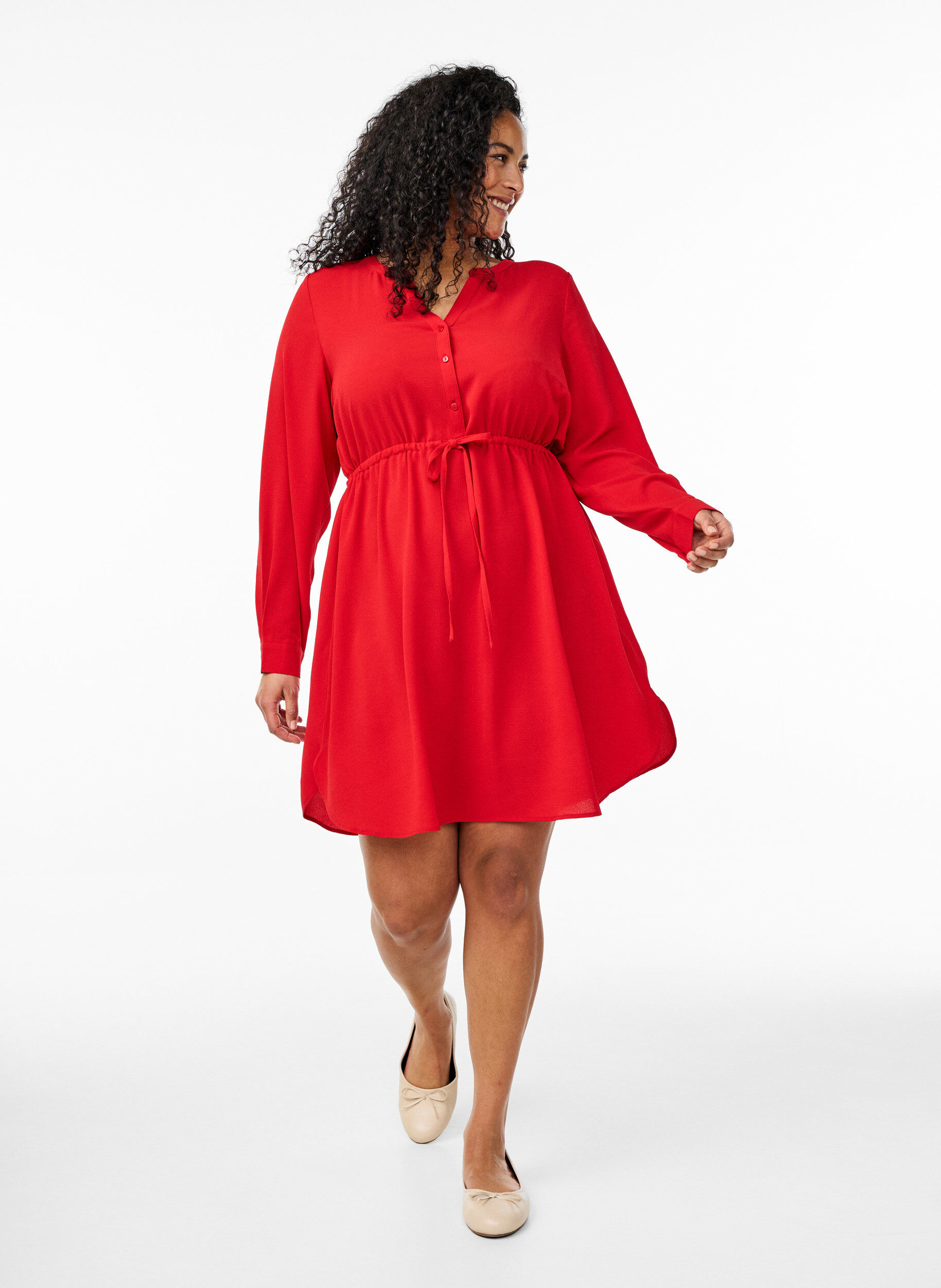 Zizzi Knielanges Kleid mit Bindeg&uuml;rtel, Rot, Model image number 1