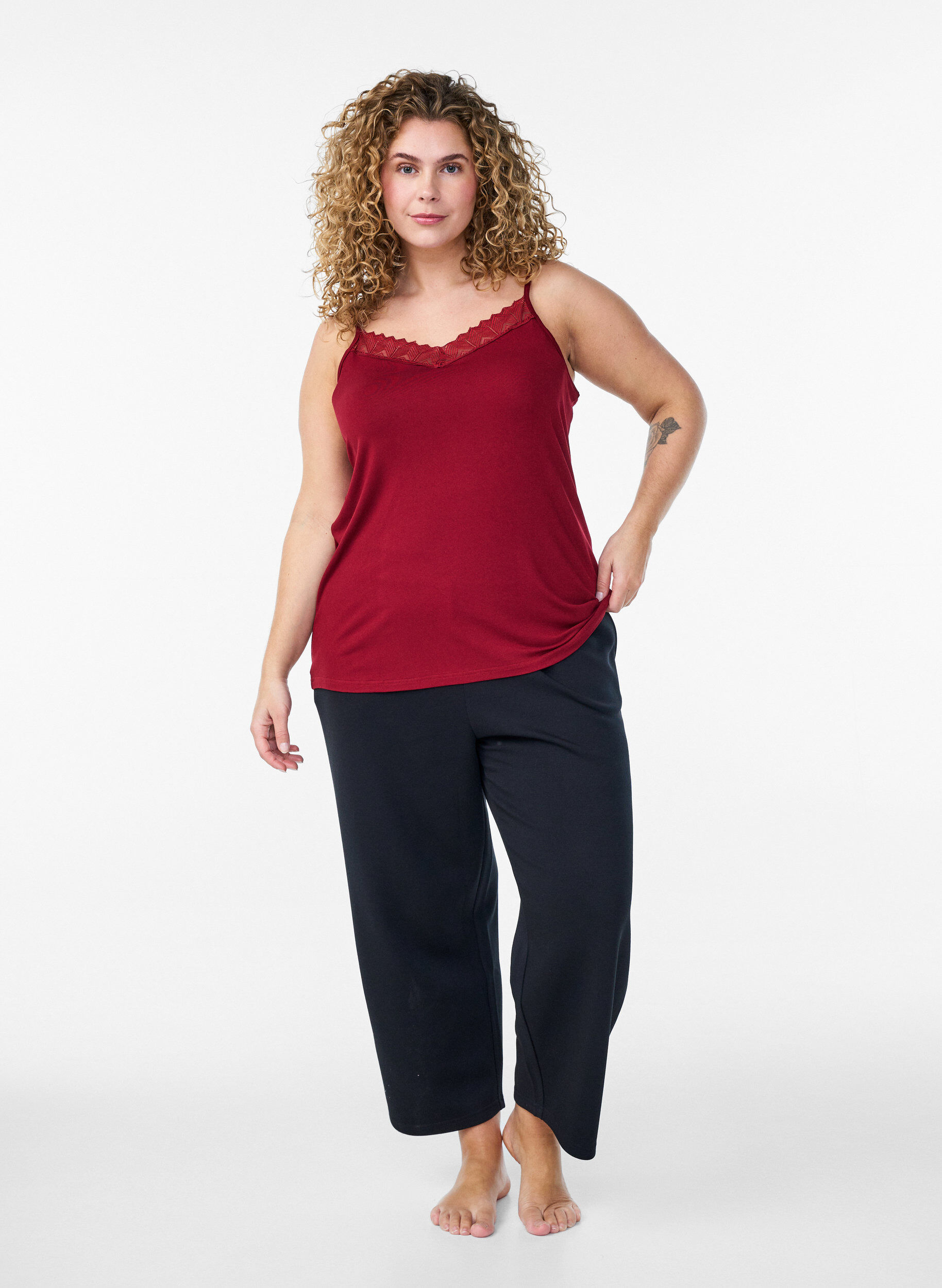 Zizzi Top mit Spitzendetails und Spaghettitr&auml;gern, Braun, Model image number 1