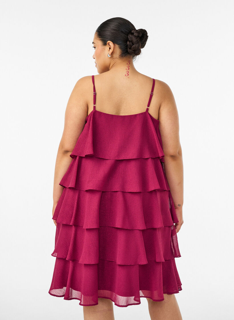 Lagenkleid mit R&uuml;schen und Spaghettitr&auml;gern, Rot, Model image number 2