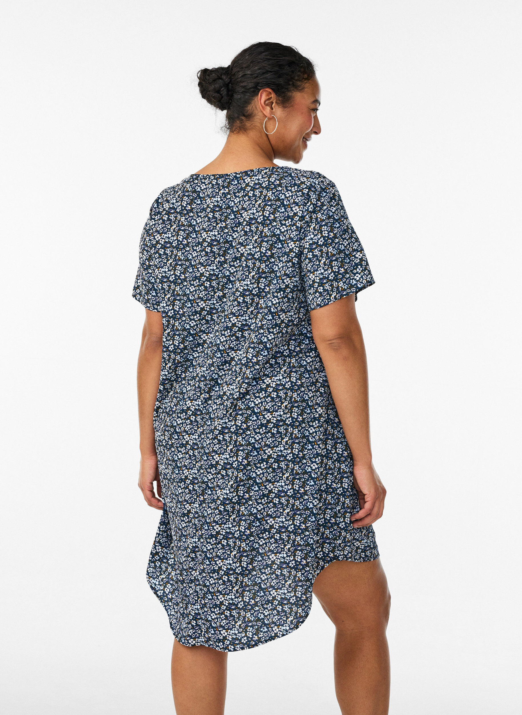 Zizzi Kleid mit Aufdruck und kurzen &Auml;rmeln, Blau, Model image number 2