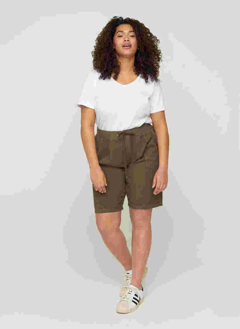 Lockere Shorts aus Baumwolle mit Taschen , Ivy Green, Model image number 2