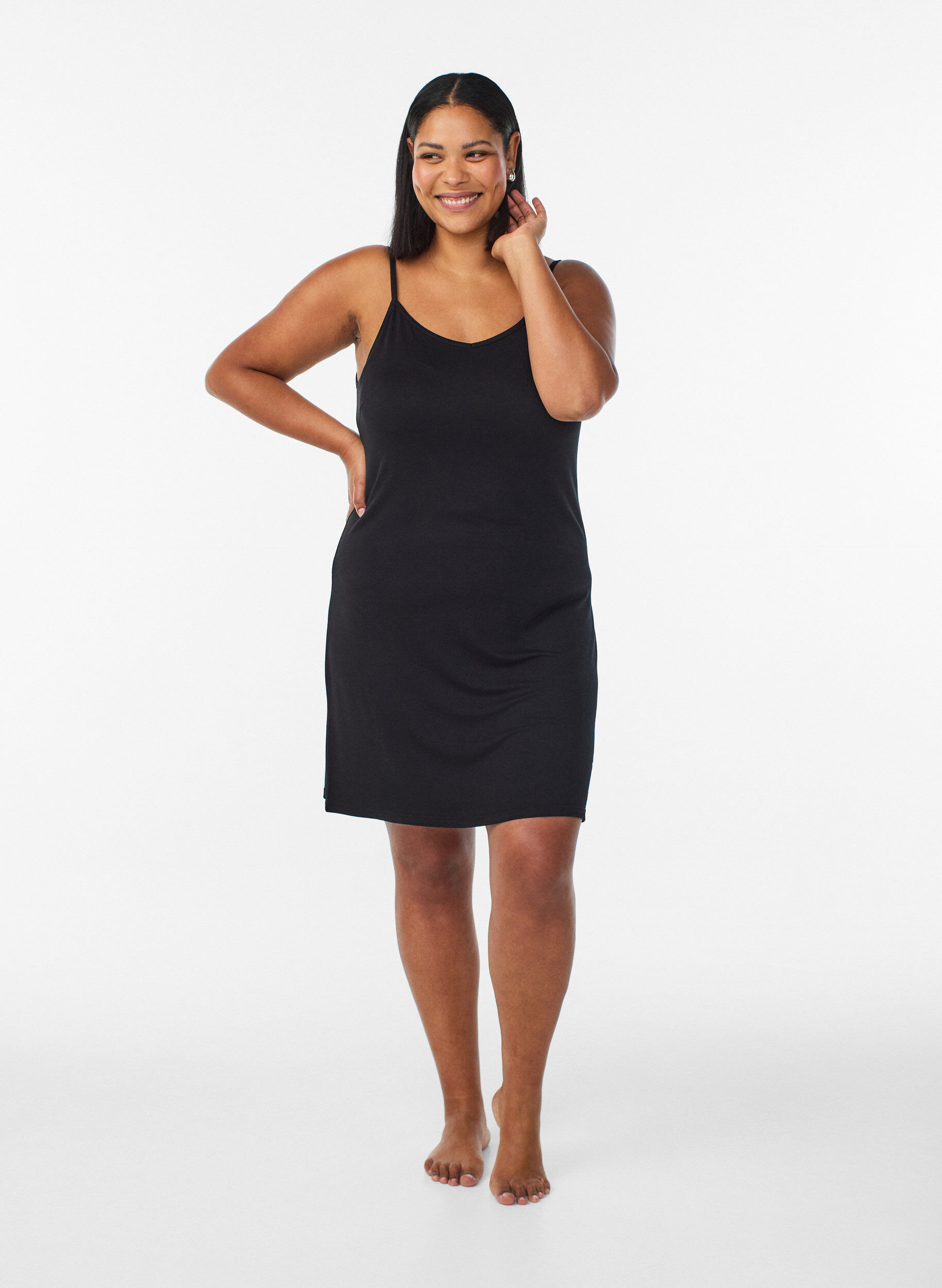 ZizziEinfarbiges Unterkleid aus Viskose, Schwarz, Model image number 1