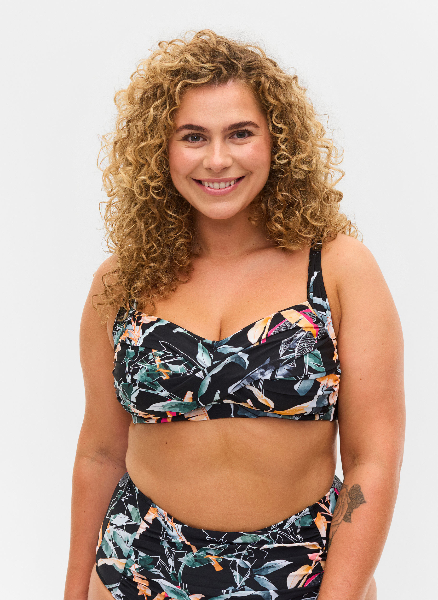 Zizzi Bikinioberteil, Leaf Print, Model image number 0