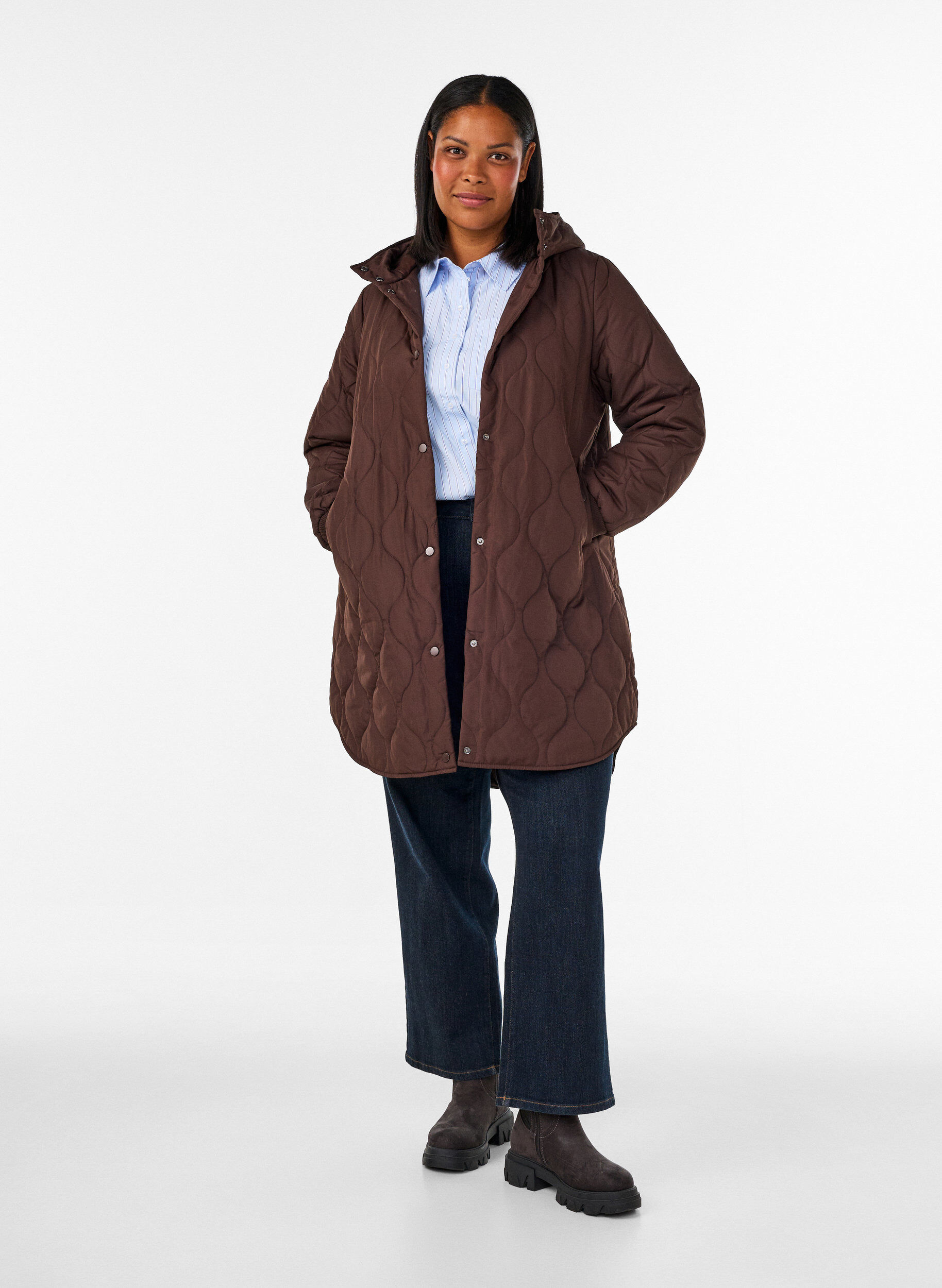 ZizziMittellange Steppjacke mit Kapuze, 1682, Model image number 1