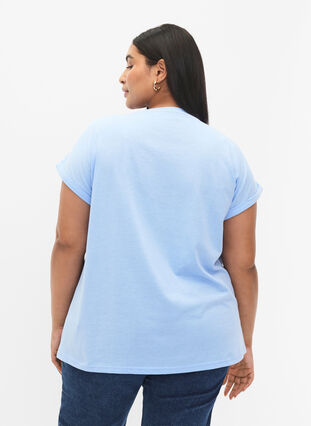 Kurzärmeliges T-Shirt aus einer Baumwollmischung, Serenity, Model image number 1