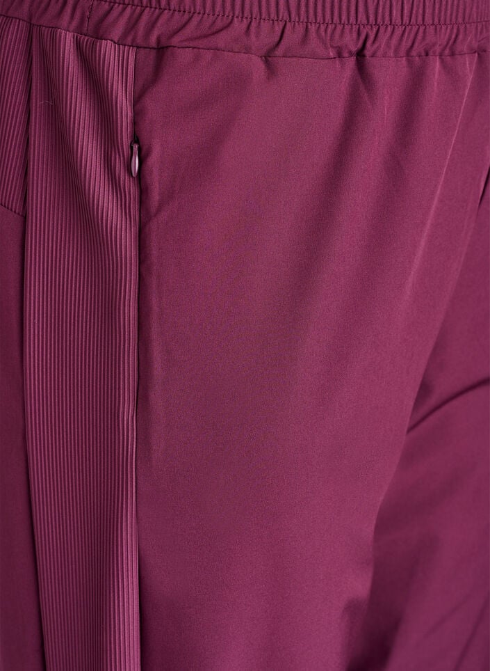 Leichte Trainingshose mit Taschen, Rot, Packshot image number 2