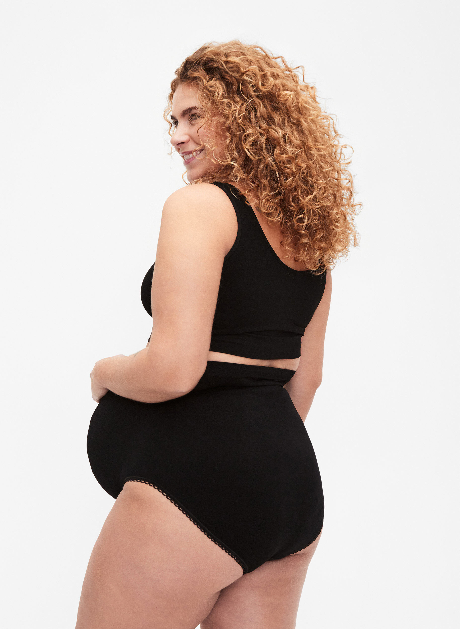 ZizziNahtlose Umstandsunterhose, Schwarz, Model image number 1