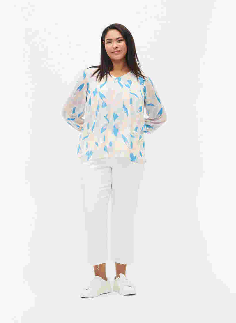 Geblümte Bluse mit langen Ärmeln und V-Ausschnitt, White/Pastel Leaf, Model image number 2
