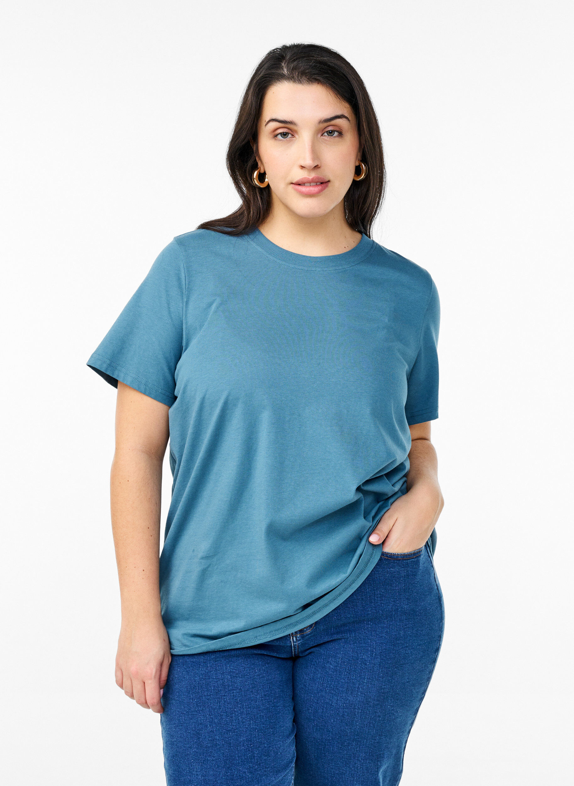 ZizziBasic-T-Shirt aus Baumwolle mit Rundhalsausschnitt, Grau, Model image number 0