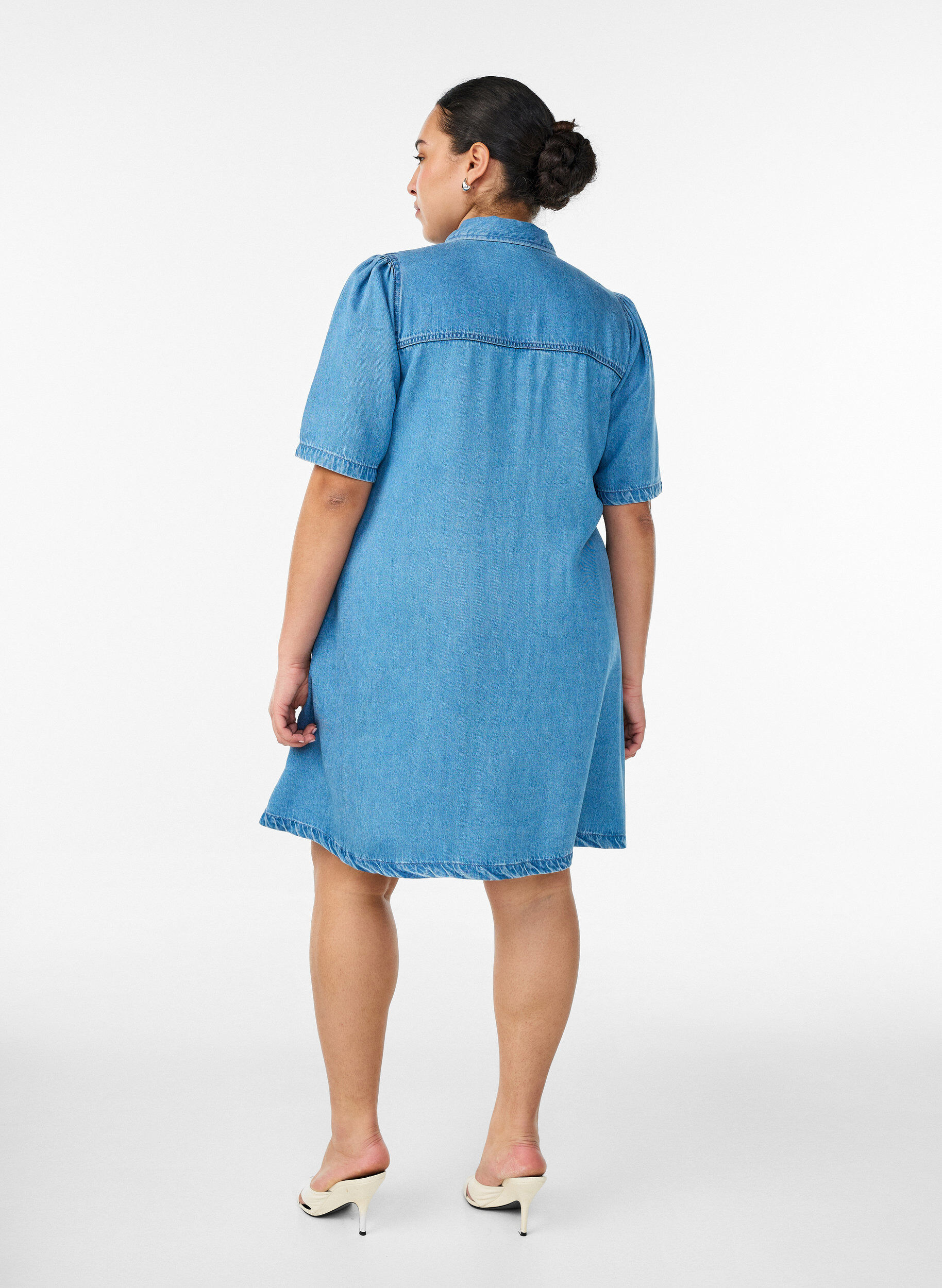 ZizziJeanskleid aus Lyocell mit Kn&ouml;pfen und kurzen &Auml;rmeln, Blau, Model image number 2