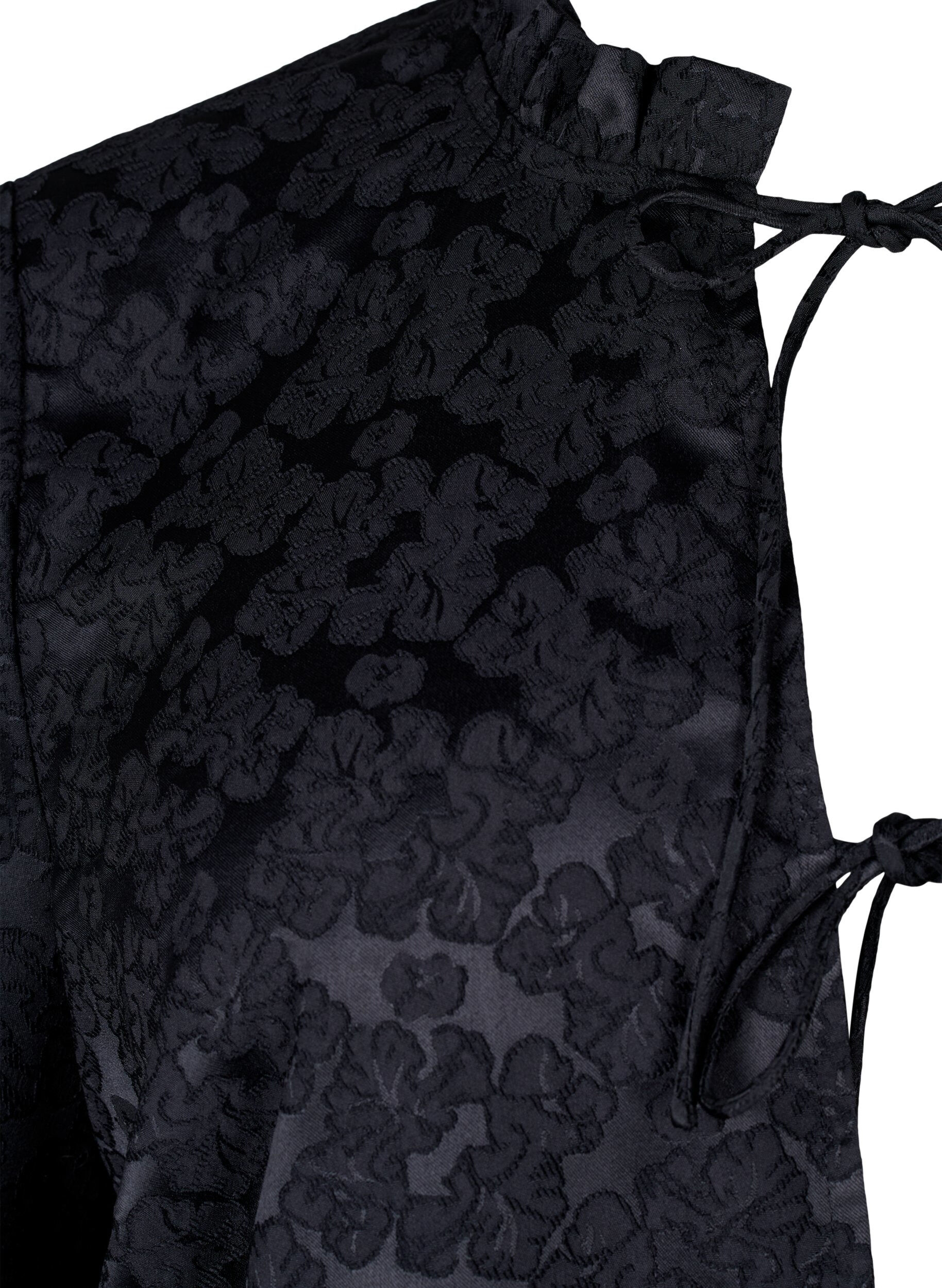 Zizzi Kurz&auml;rmelige Jacquard-Bluse mit Schleifen, Schwarz, Packshot image number 2