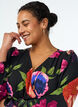 Maxikleid mit Wickelausschnitt und langen &Auml;rmeln, Schwarz, Model image number 2