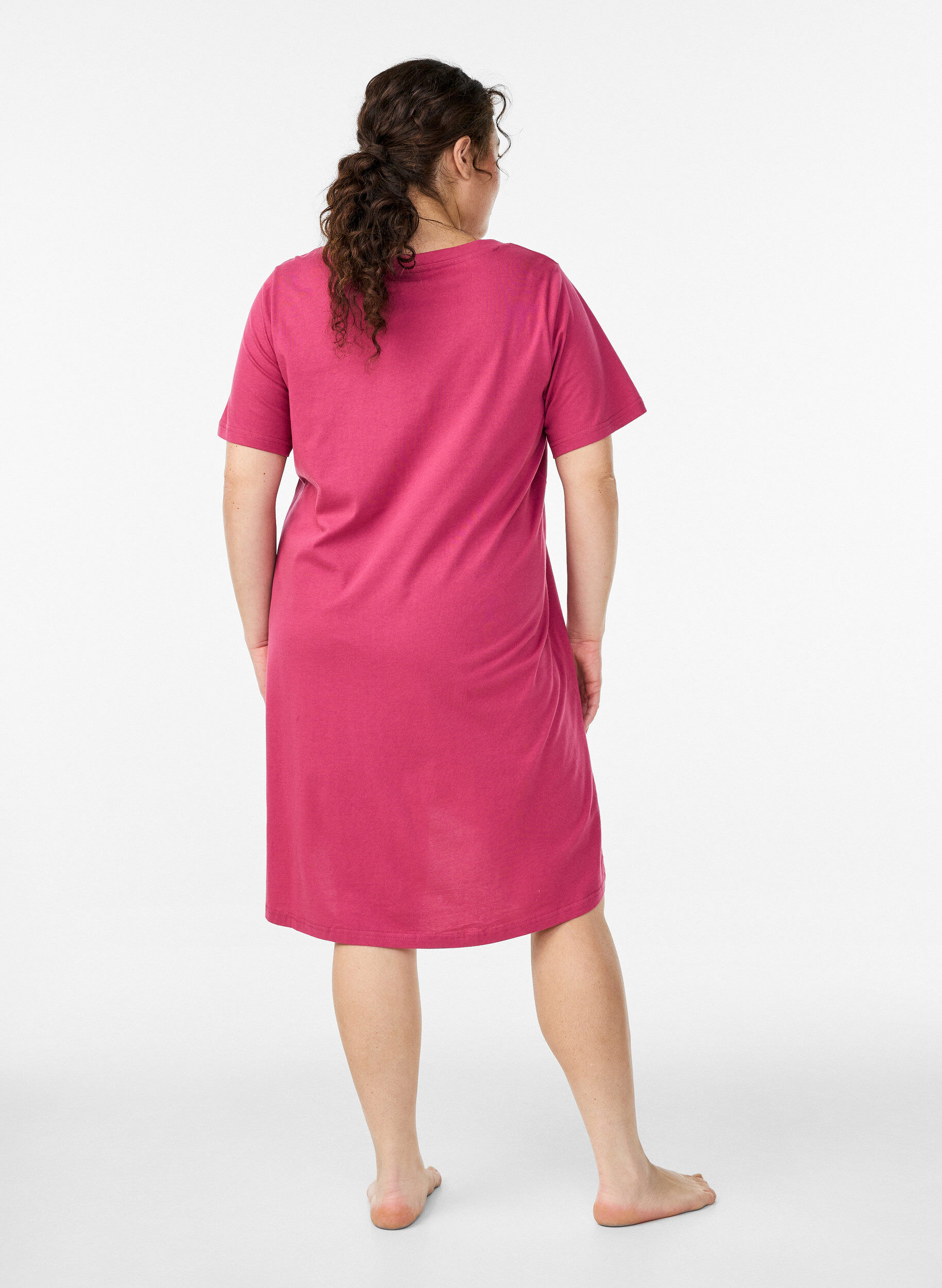 Zizzi Organische Baumwoll-Nachthemd mit V-Ausschnitt, Rot, Model image number 1