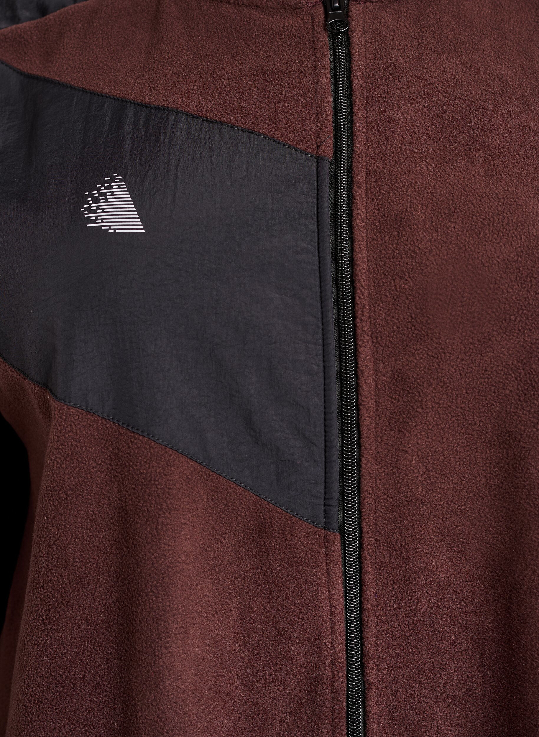 Zizzi Fleecejacke mit Kapuze und Taschen, Braun, Packshot image number 2