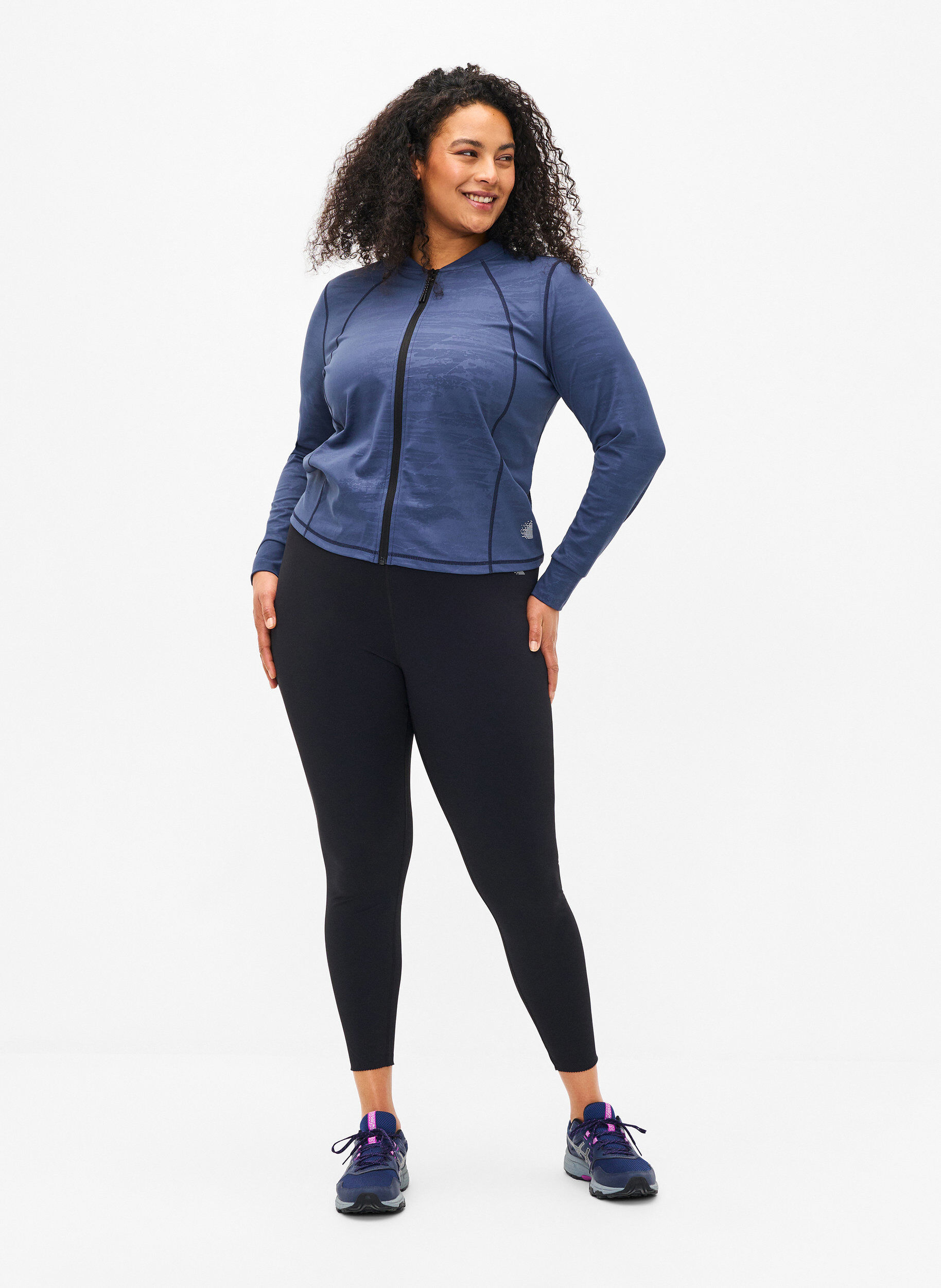 Zizzi Gek&uuml;rzte Trainingsstrumpfhose mit Tasche, Schwarz, Model image number 1