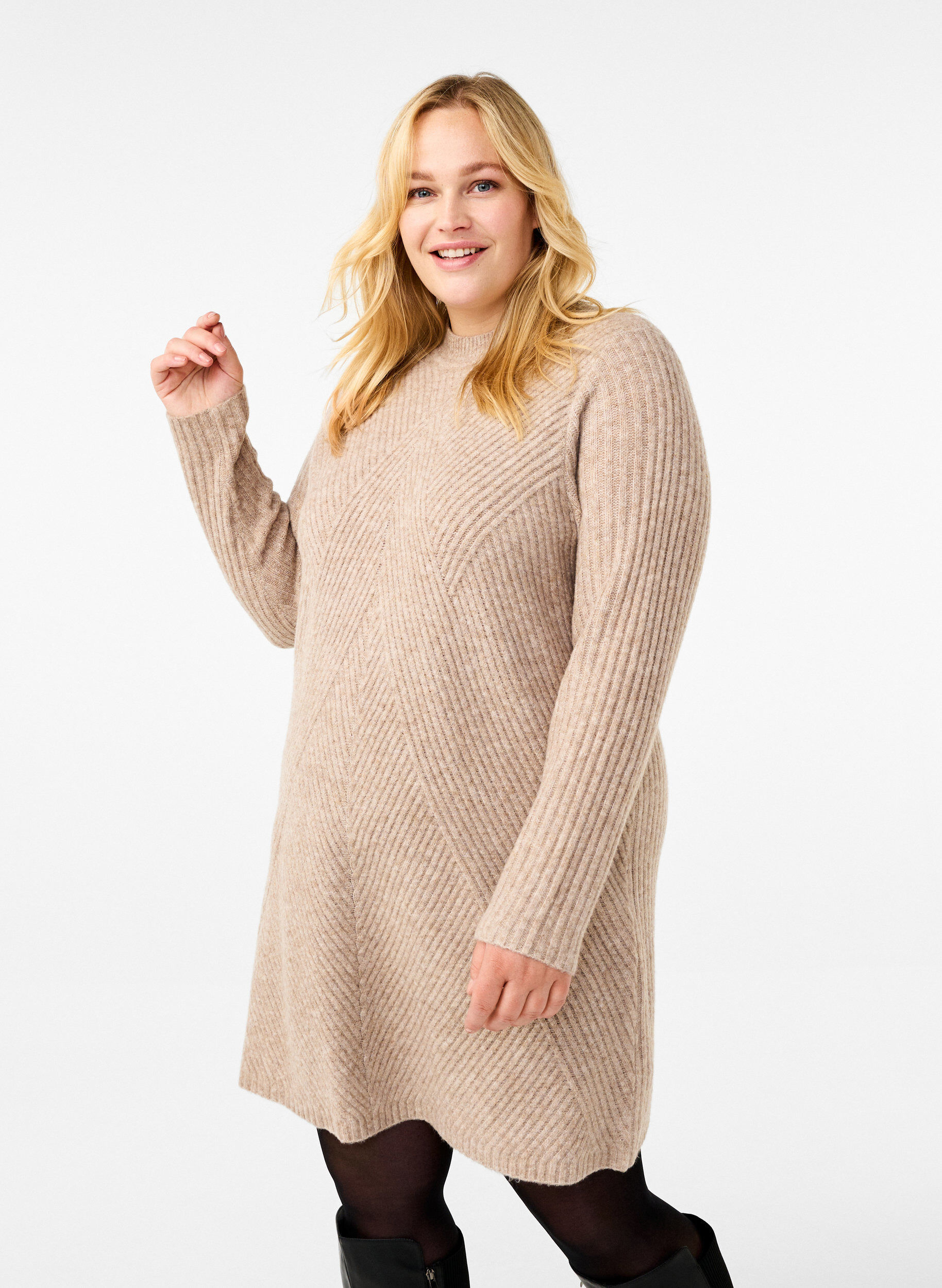 Zizzi Kurzes Rippstrickkleid mit Rundhalsausschnitt, Simply Taupe Mel., Model image number 0