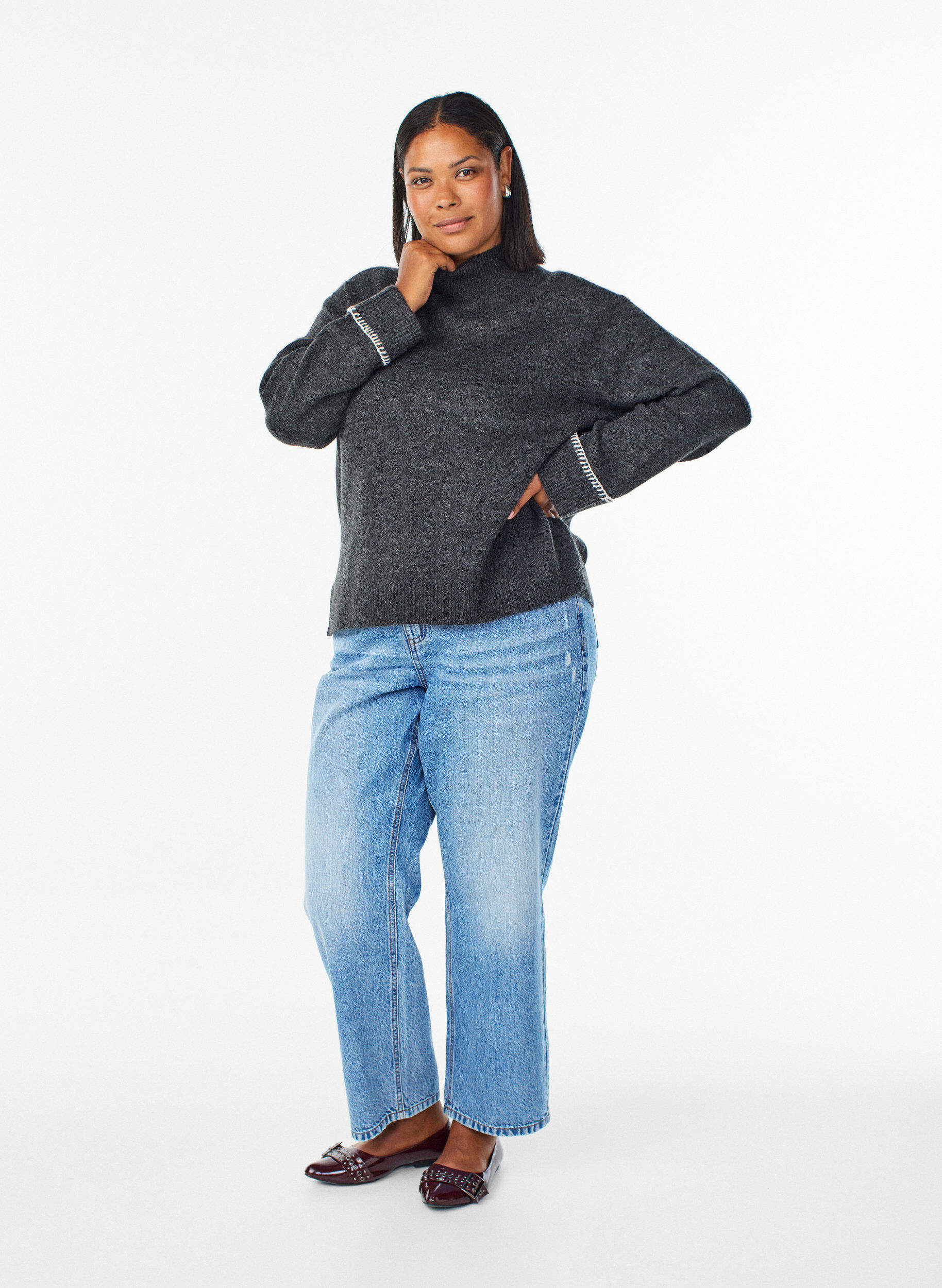 Zizzi Strickbluse mit hohem Kragen und Kontrastdetail, Grau, Model image number 1