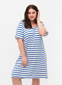 Gestreiftes Jerseykleid mit kurzen Ärmeln, Blue Stripes, Model