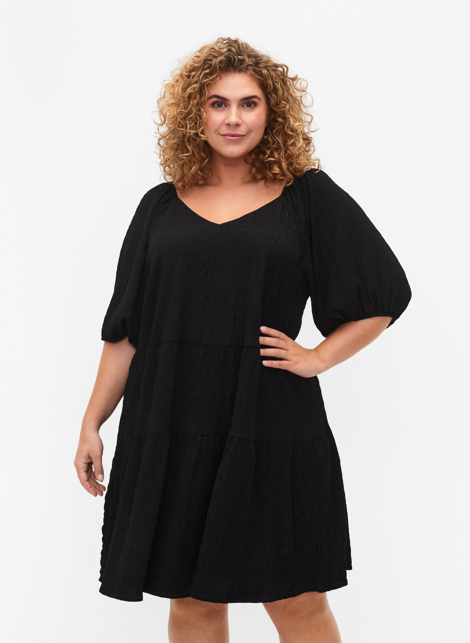 Zizzi A-f&ouml;rmiges kurzes Kleid mit V-Ausschnitt, Black, Model image number 0