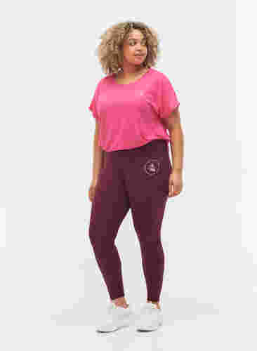 Einfarbiges Trainings-T-Shirt, Fuchsia Purple, Model image number 2