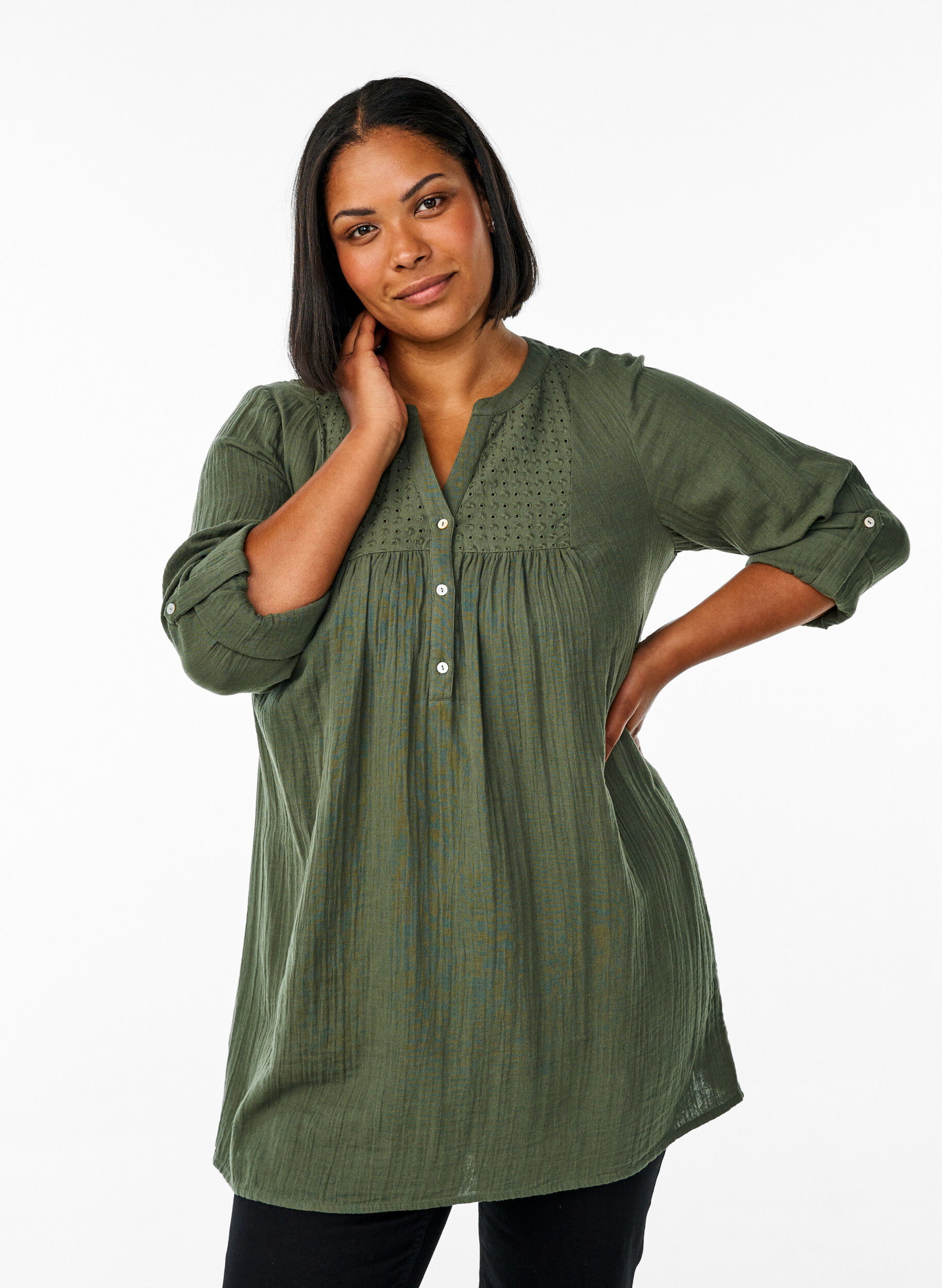 Tunika aus Baumwollmusselin mit Broderie Anglaise, Gr&uuml;n, Model