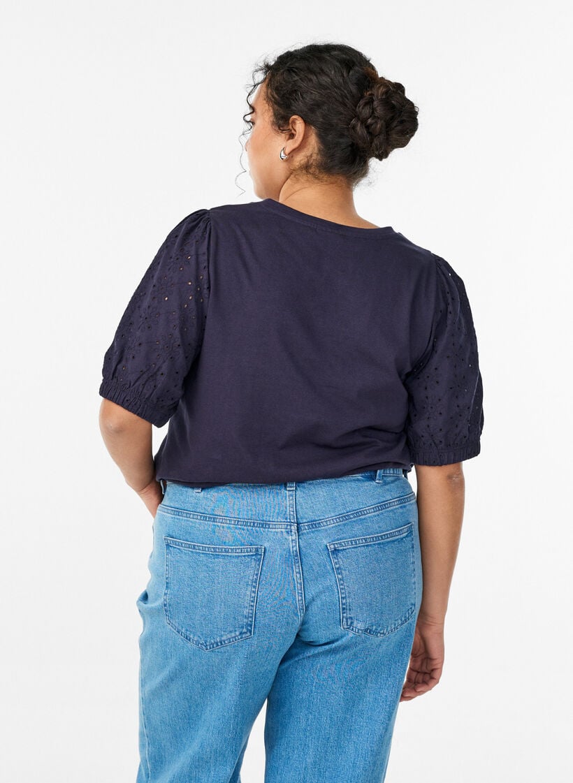 T-Shirt mit &Auml;rmeln aus Broderie Anglaise, Blau, Model image number 2