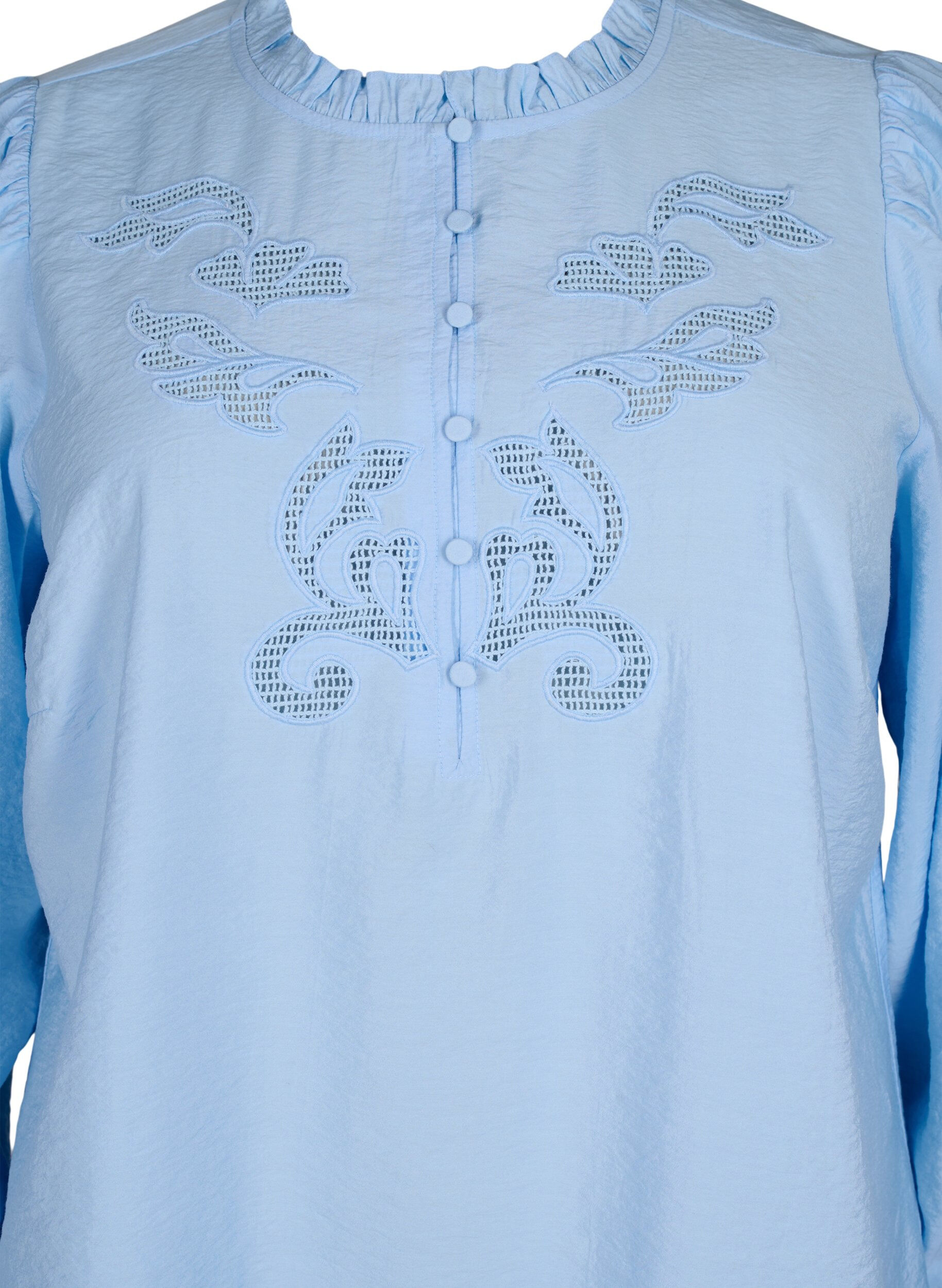 Zizzi Bluse mit R&uuml;schen und Lochstickerei, Chambray Blue, Packshot image number 2